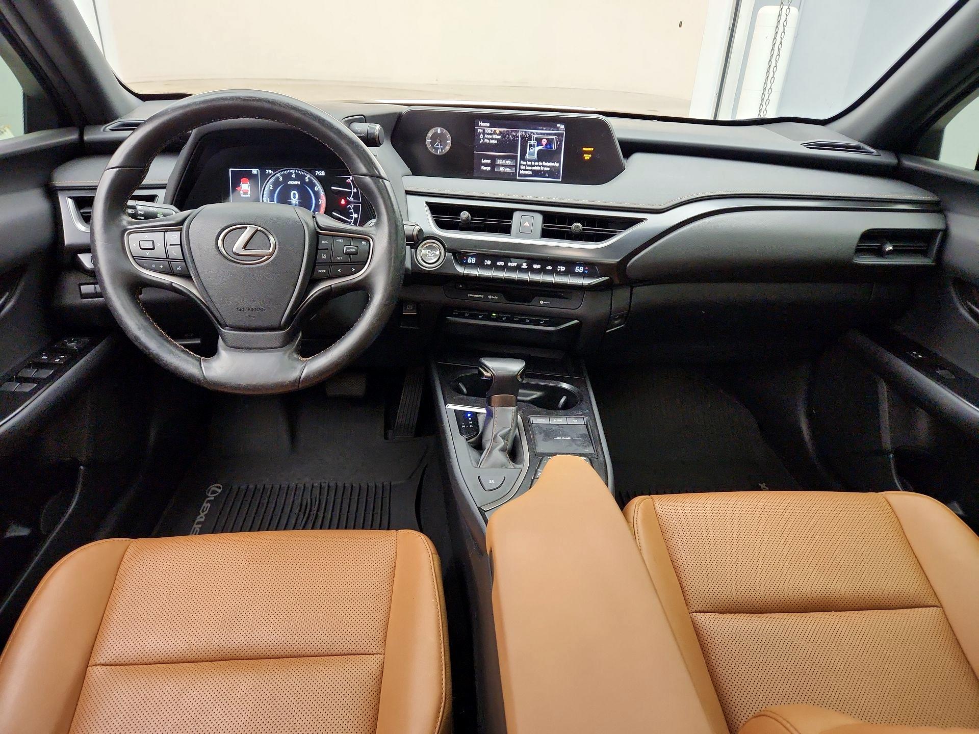 Thumbnail: 2021 Lexus UX - 9