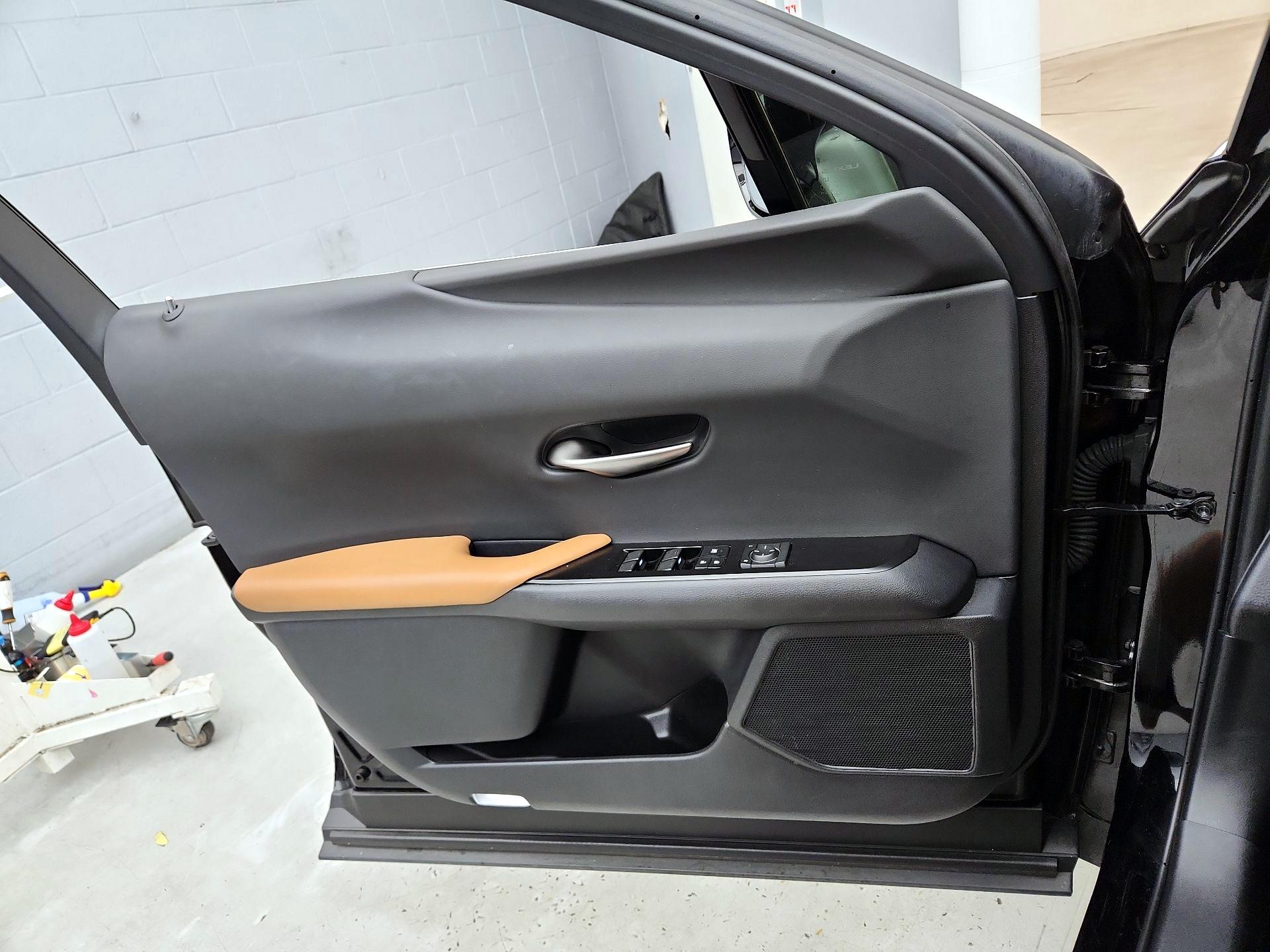 Thumbnail: 2021 Lexus UX - 12