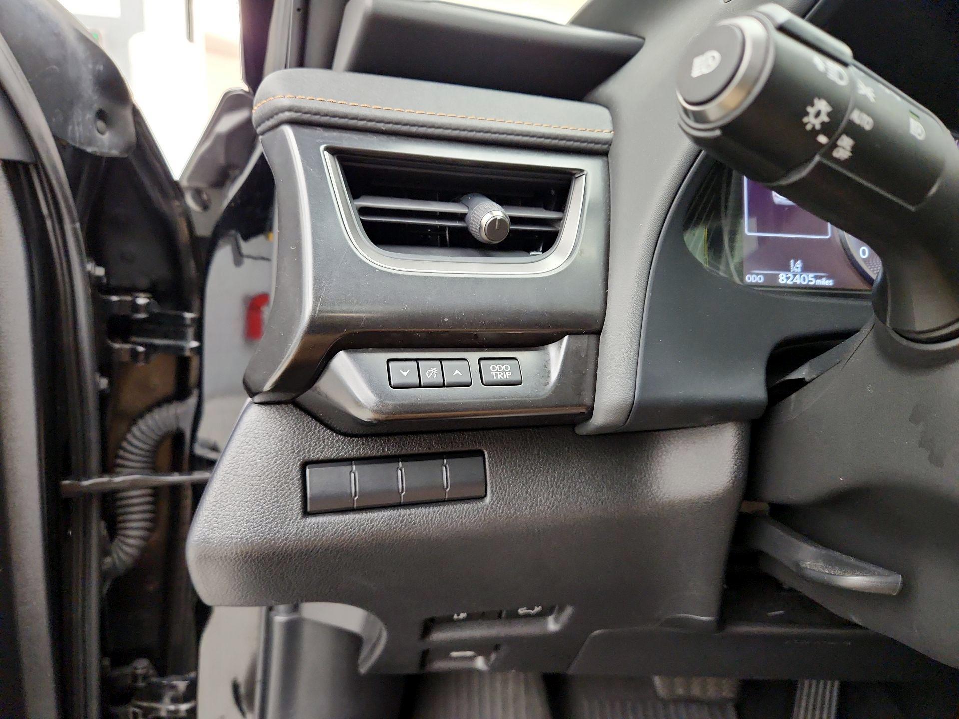 Thumbnail: 2021 Lexus UX - 13