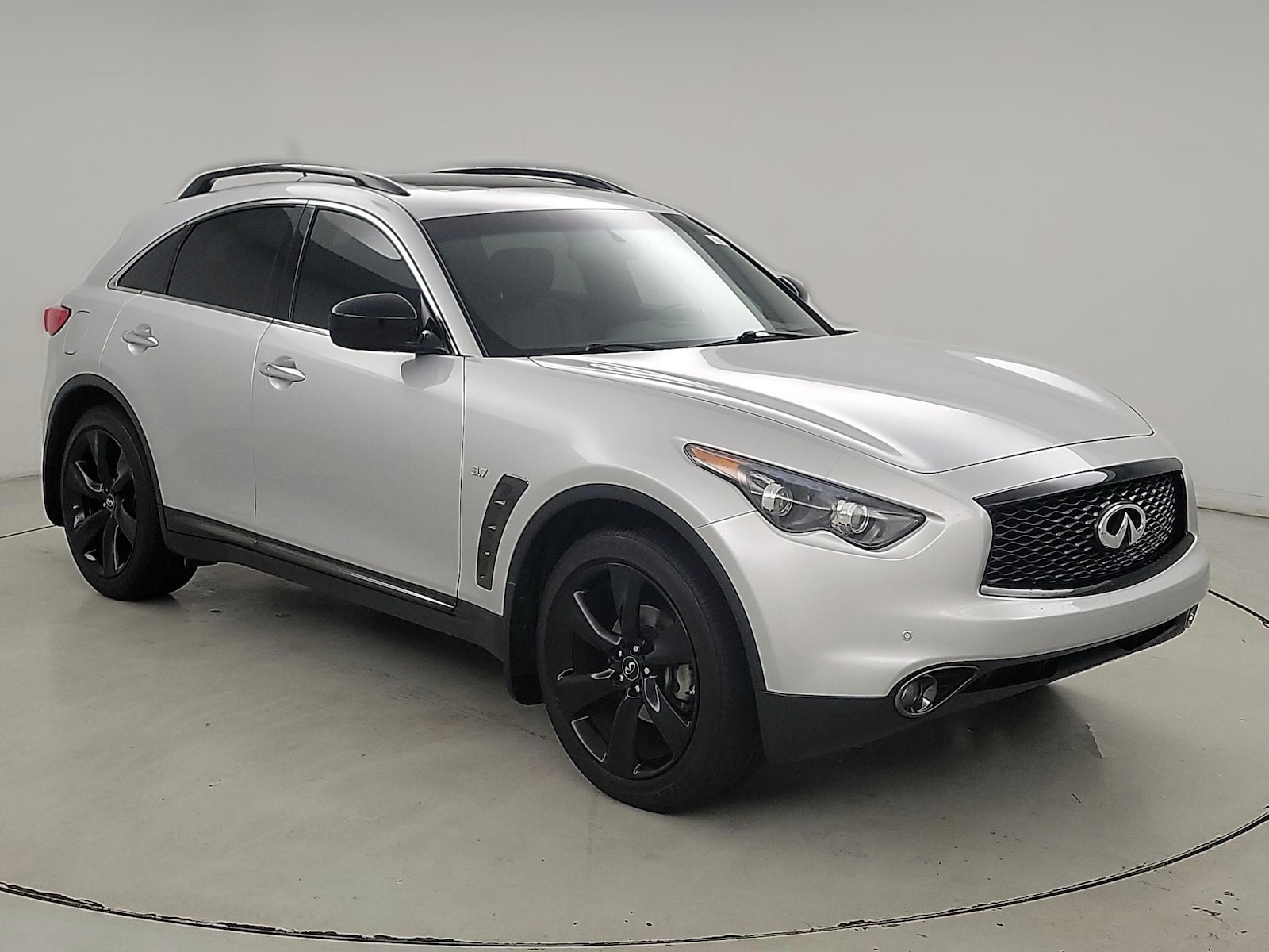 2017 INFINITI QX70