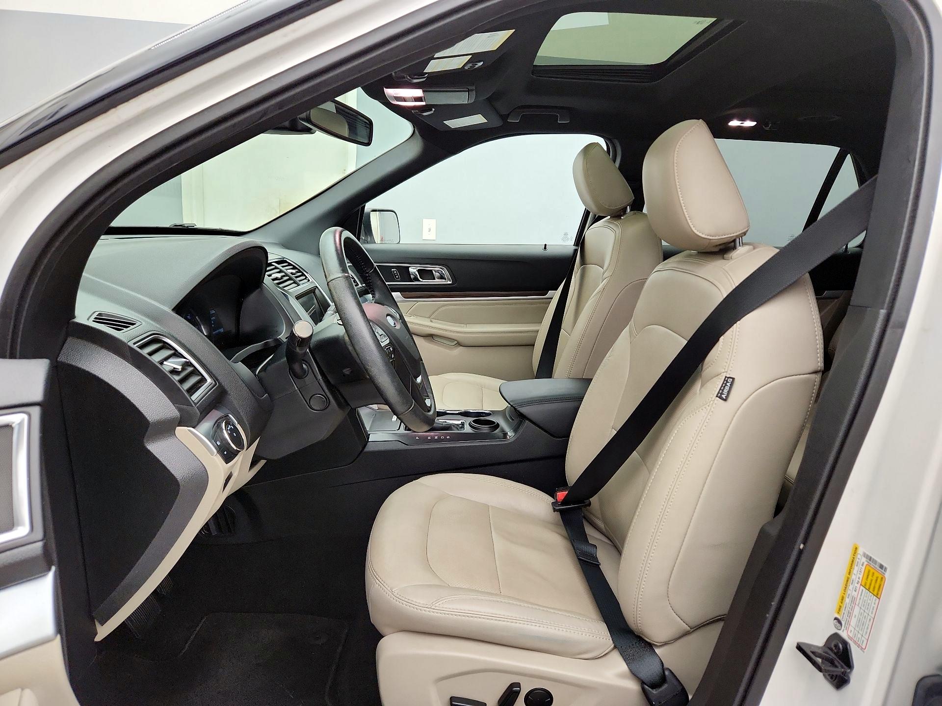 Thumbnail: 2019 Ford Explorer - 11