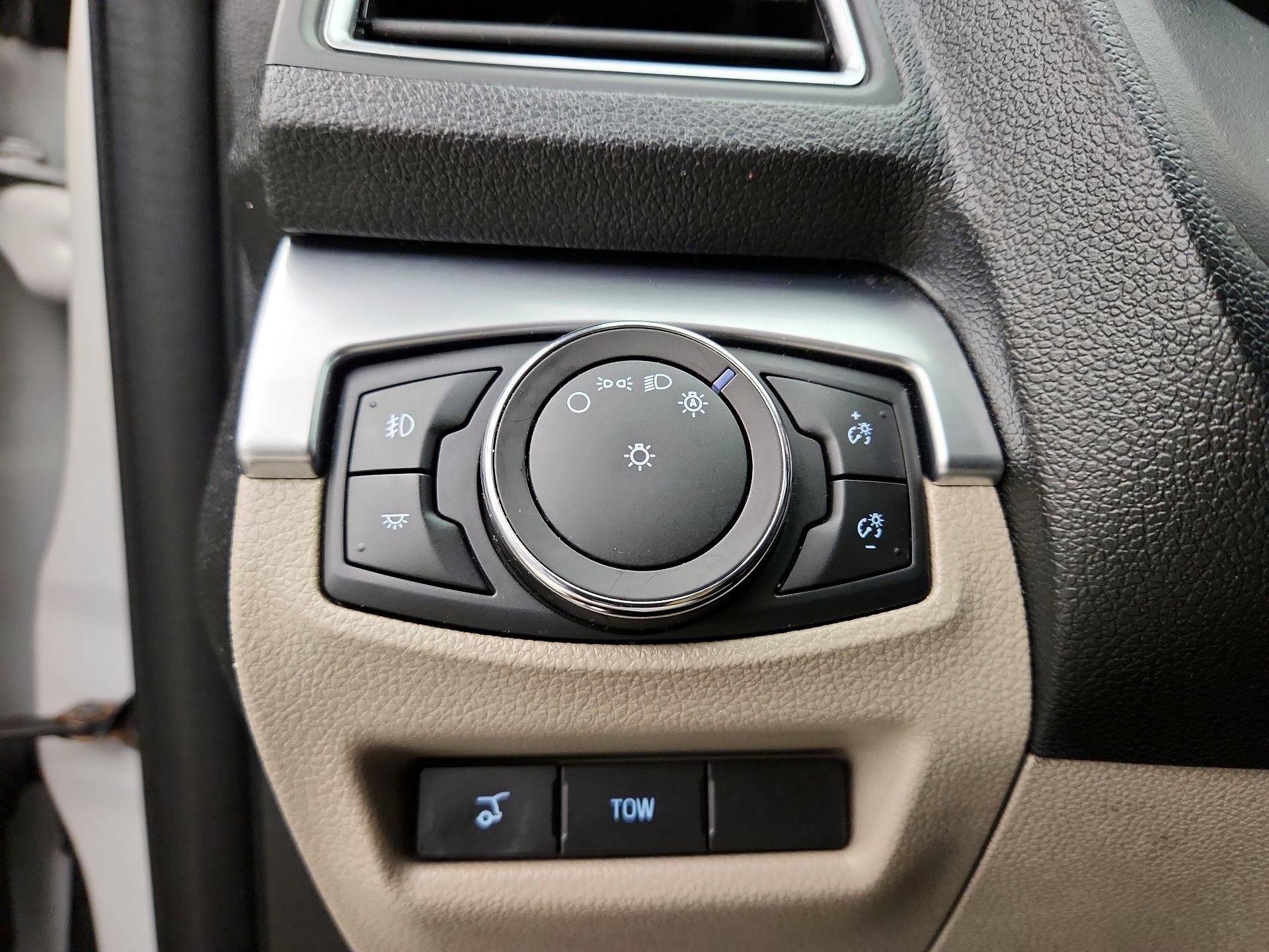 Thumbnail: 2019 Ford Explorer - 13