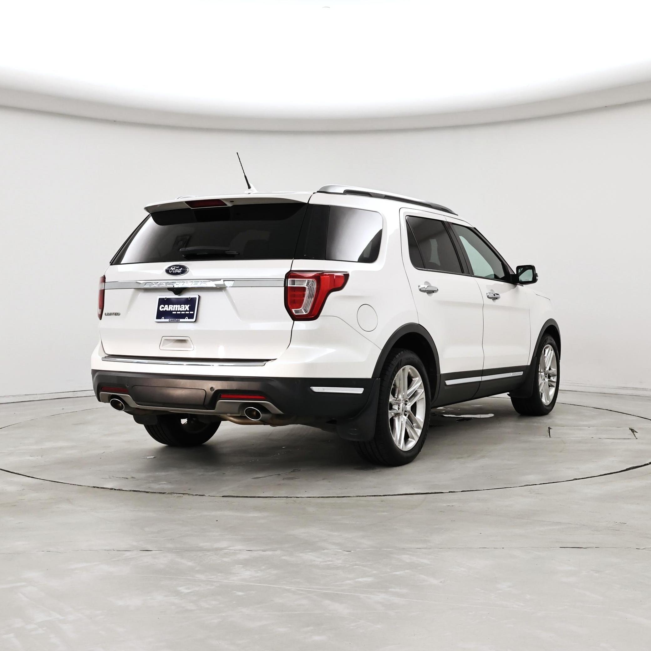 Thumbnail: 2019 Ford Explorer - 8