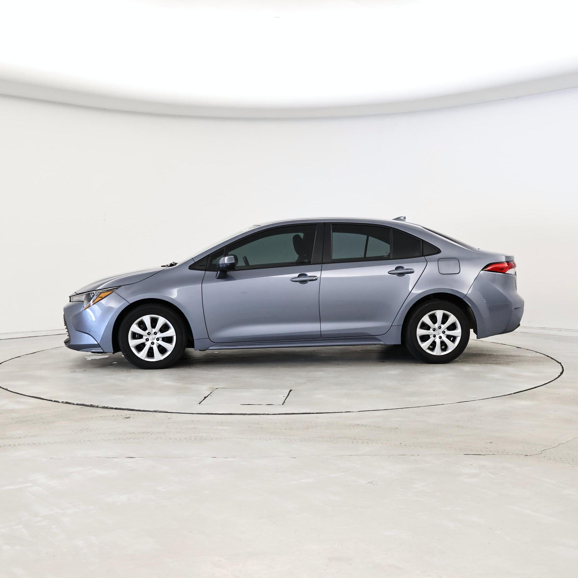 Thumbnail: 2023 Toyota Corolla - 3