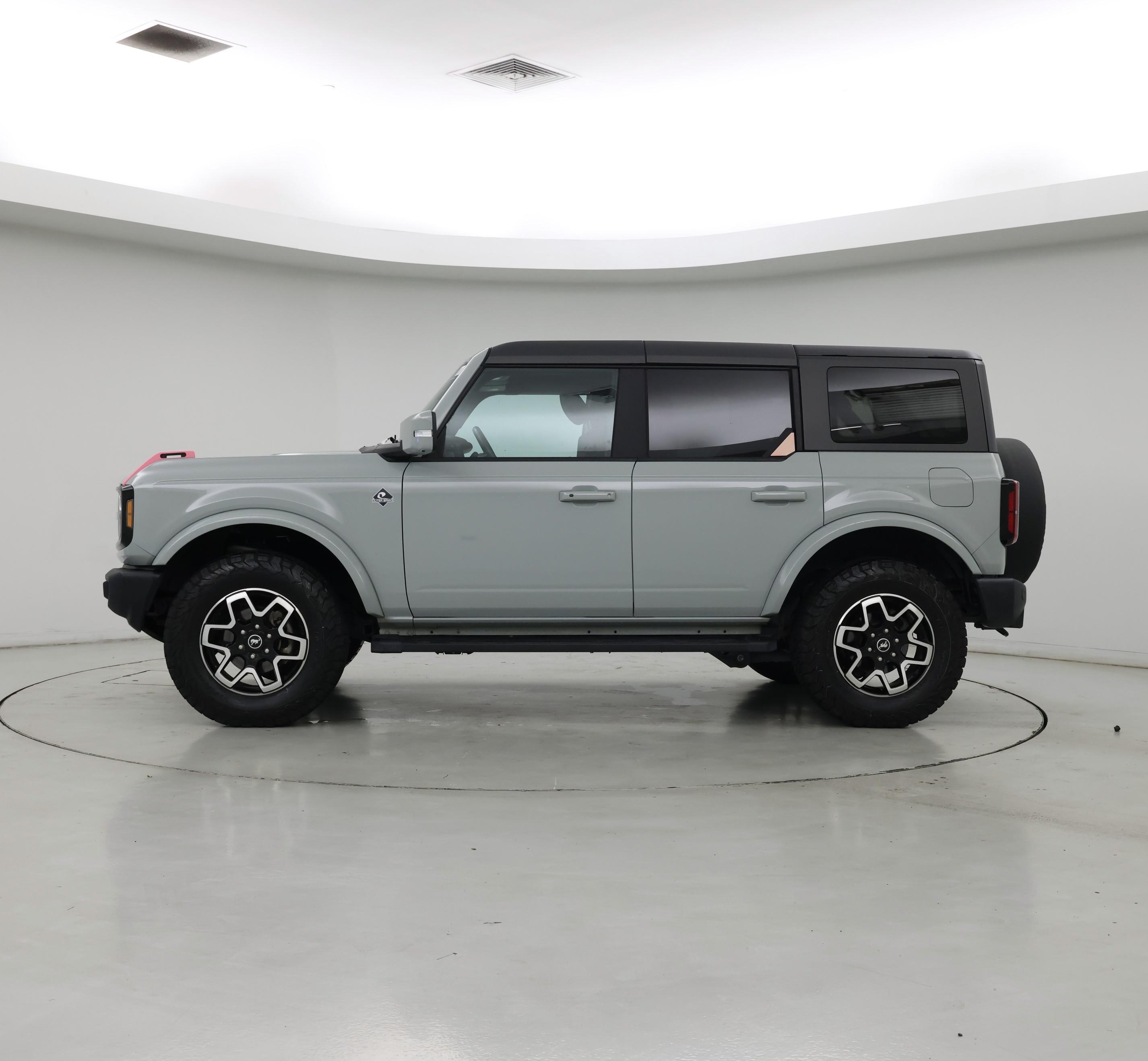 Thumbnail: 2022 Ford Bronco - 3