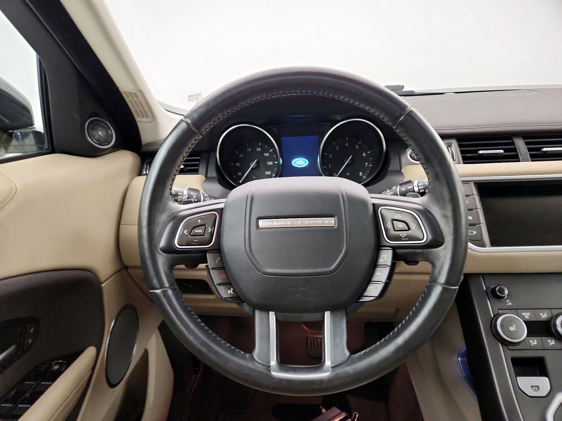 Thumbnail: 2018 Land Rover Range Rover Evoque - 10