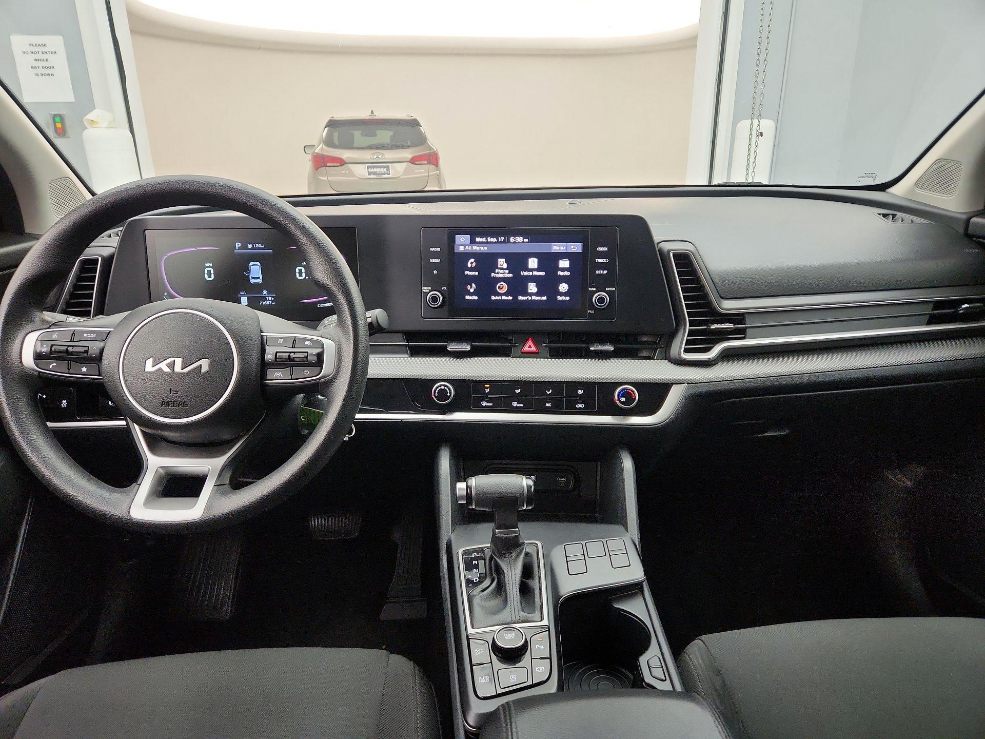 Thumbnail: 2023 Kia Sportage - 9