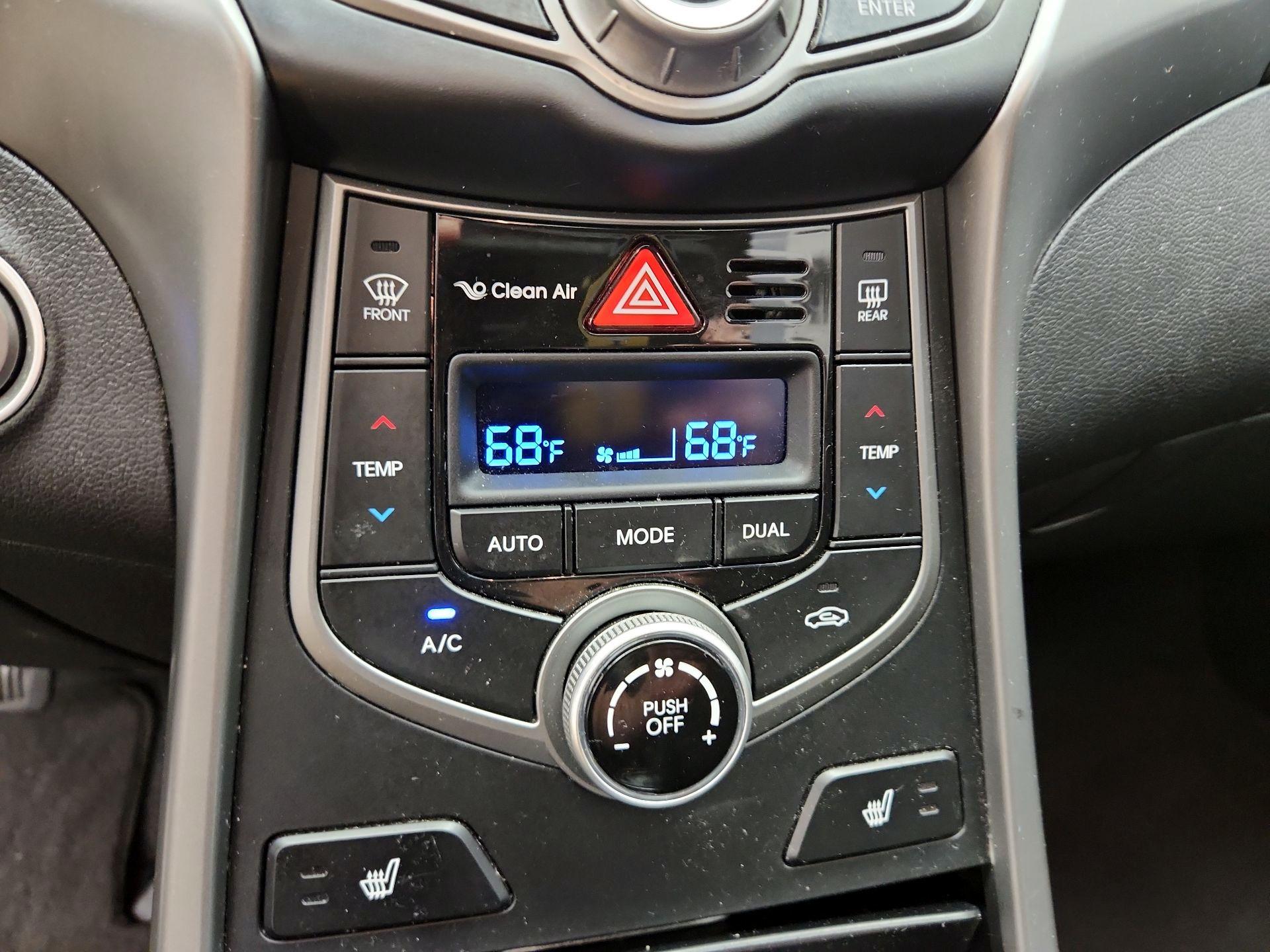 Thumbnail: 2015 Hyundai Elantra - 17