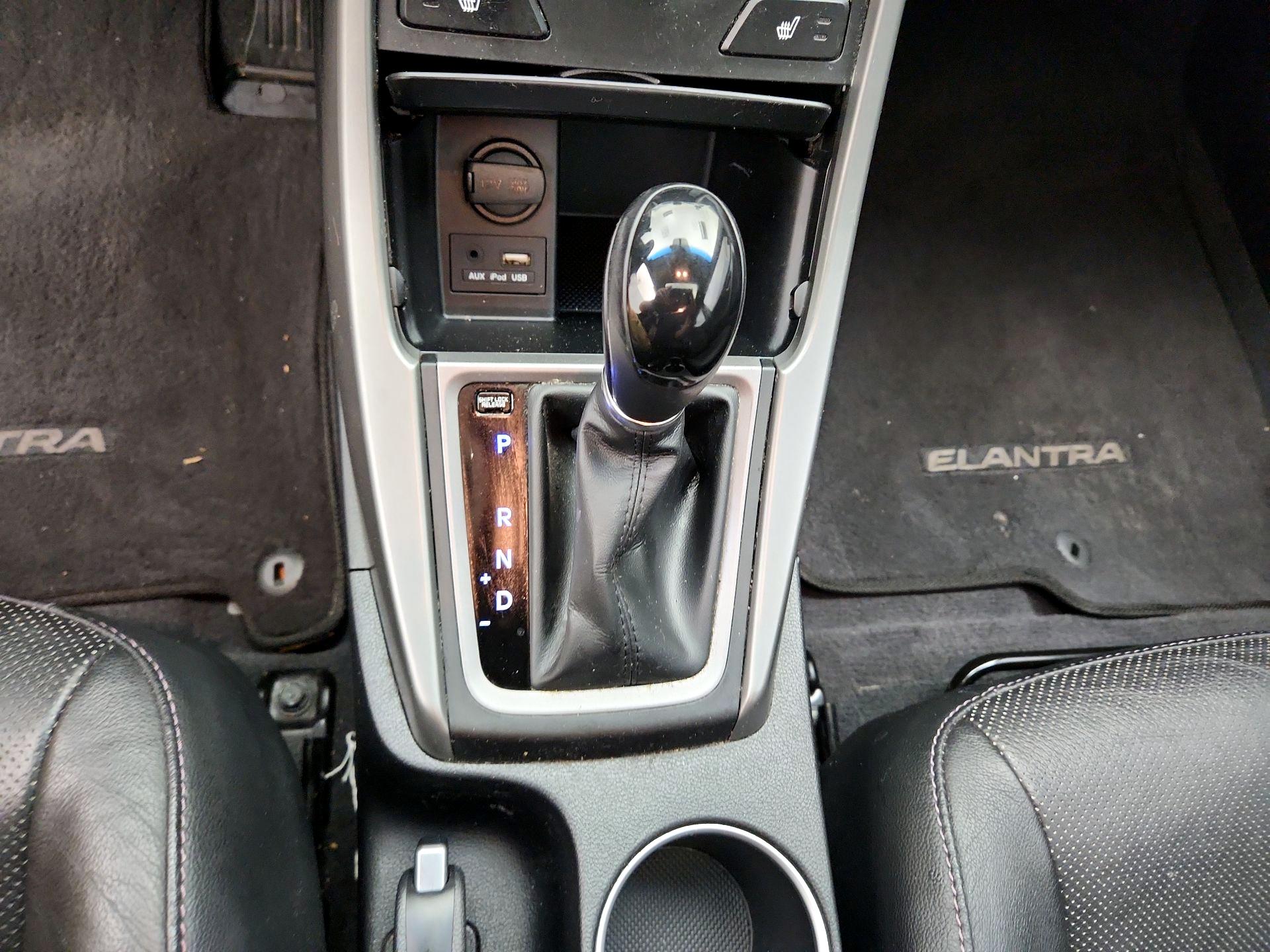 Thumbnail: 2015 Hyundai Elantra - 18