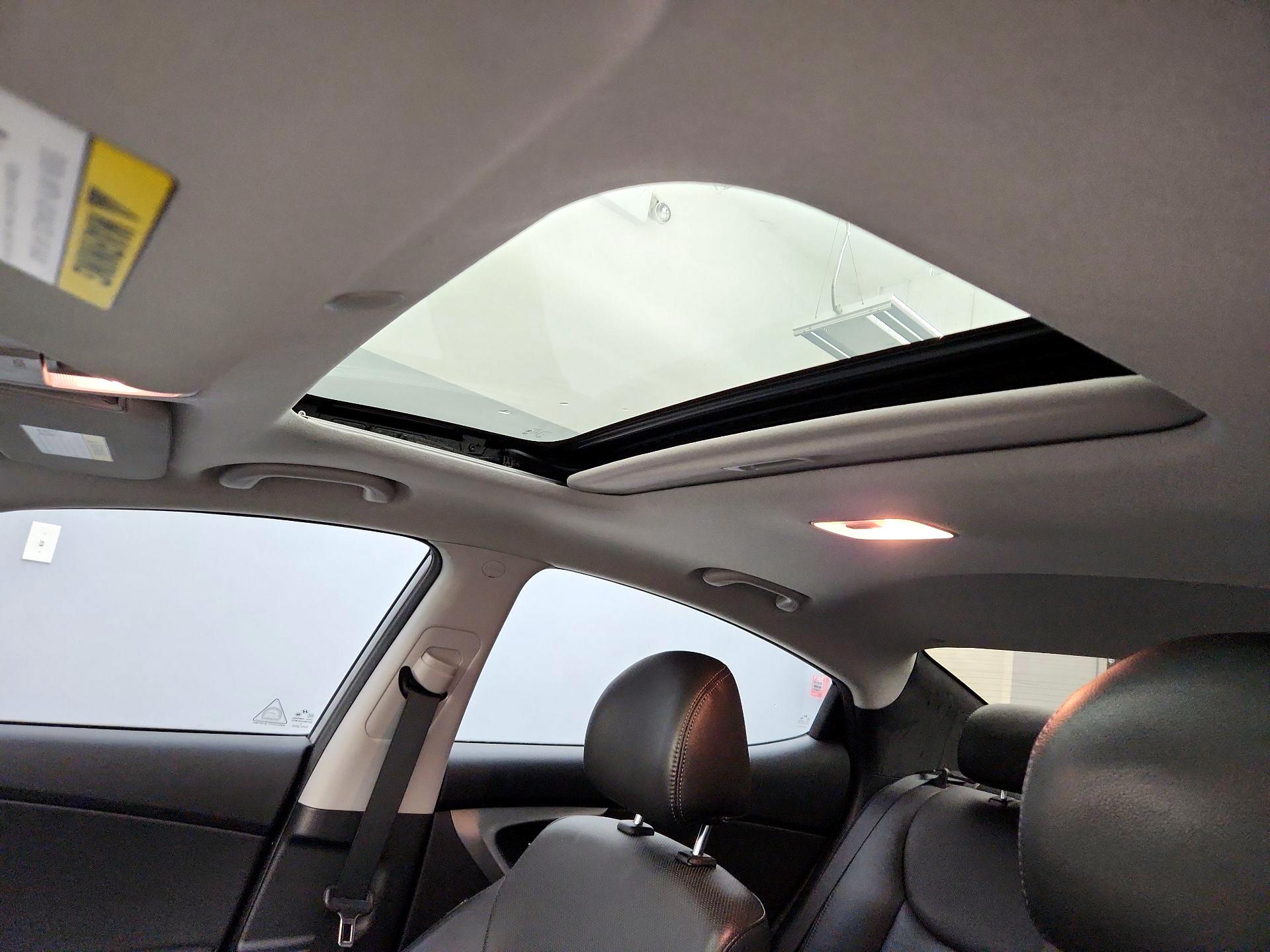 Thumbnail: 2015 Hyundai Elantra - 20