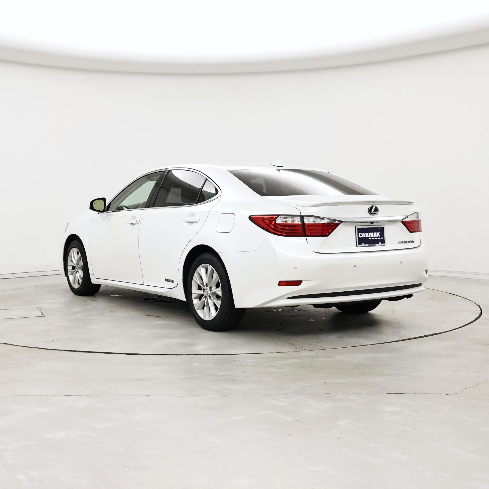 Thumbnail: 2014 Lexus ES - 2