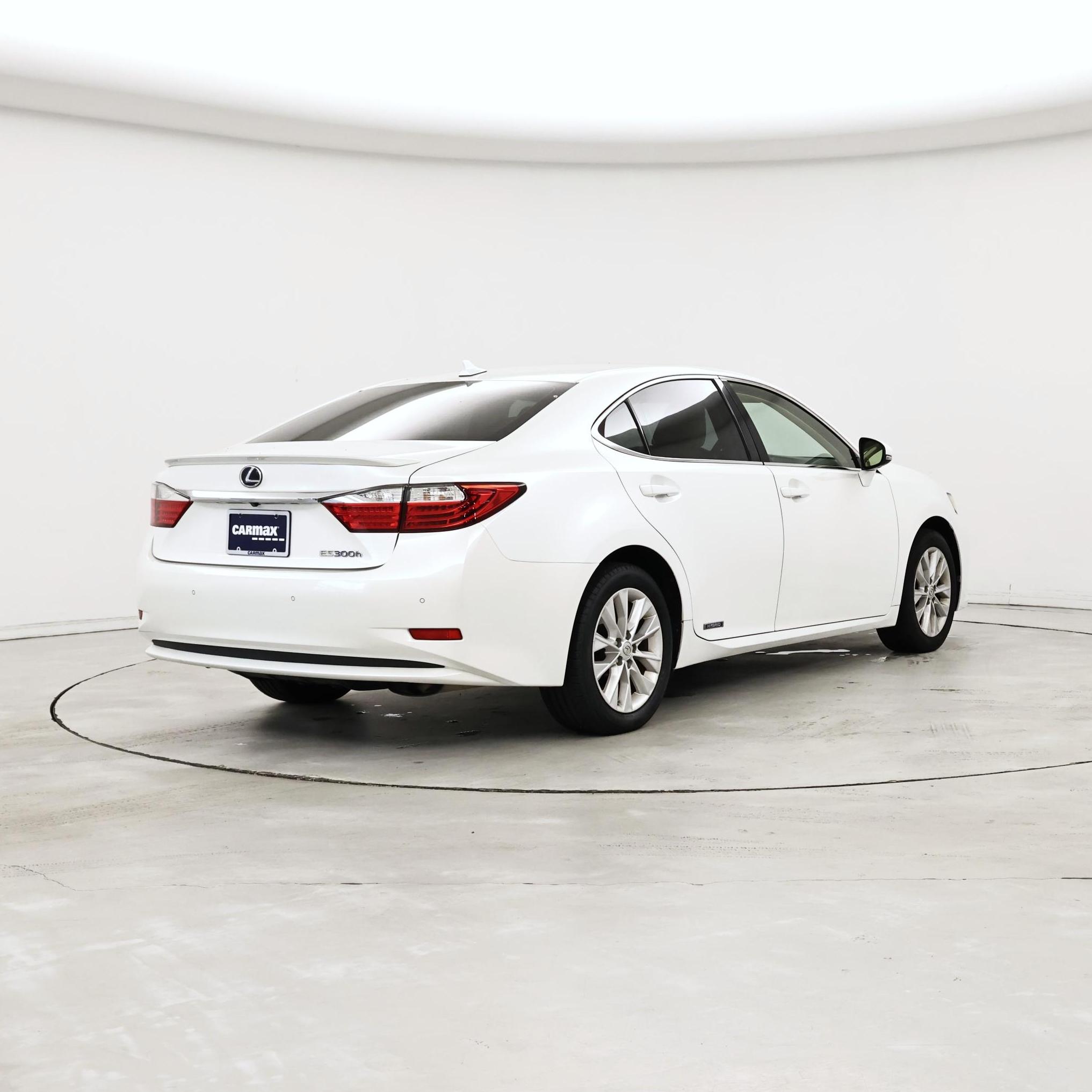 Thumbnail: 2014 Lexus ES - 8