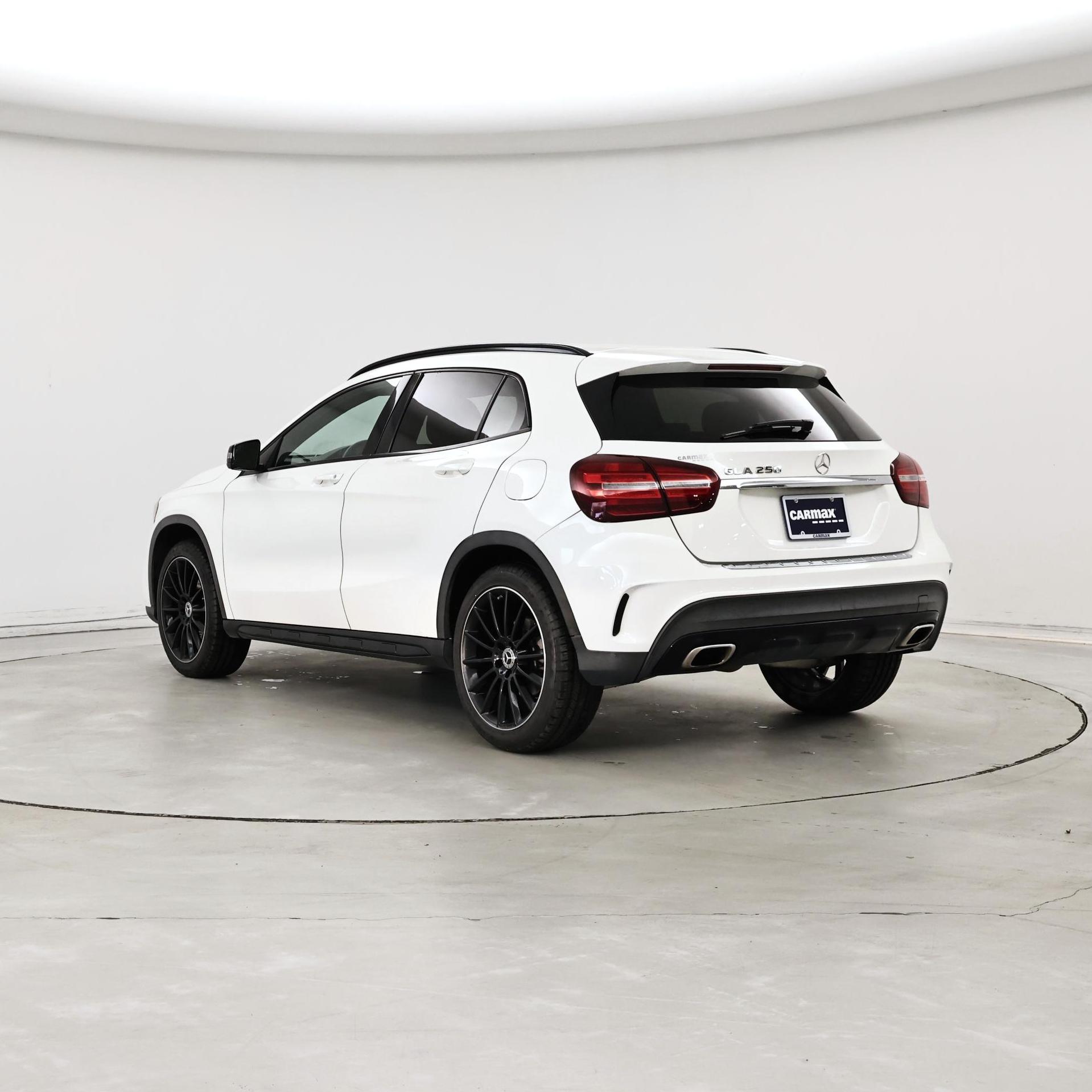 Thumbnail: 2019 Mercedes-Benz GLA - 2