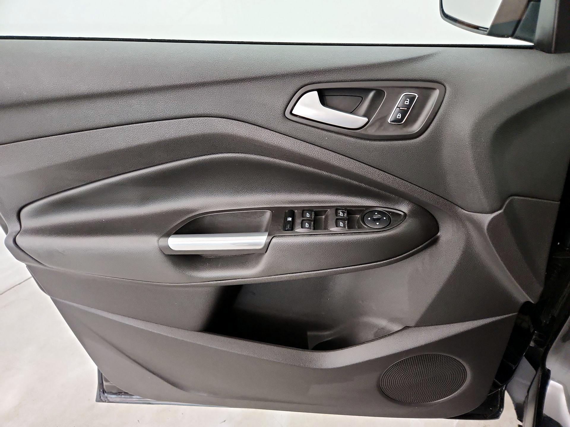 Thumbnail: 2016 Ford Escape - 12