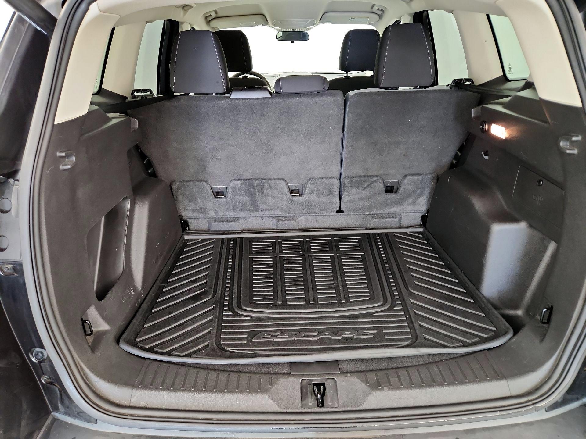Thumbnail: 2016 Ford Escape - 20
