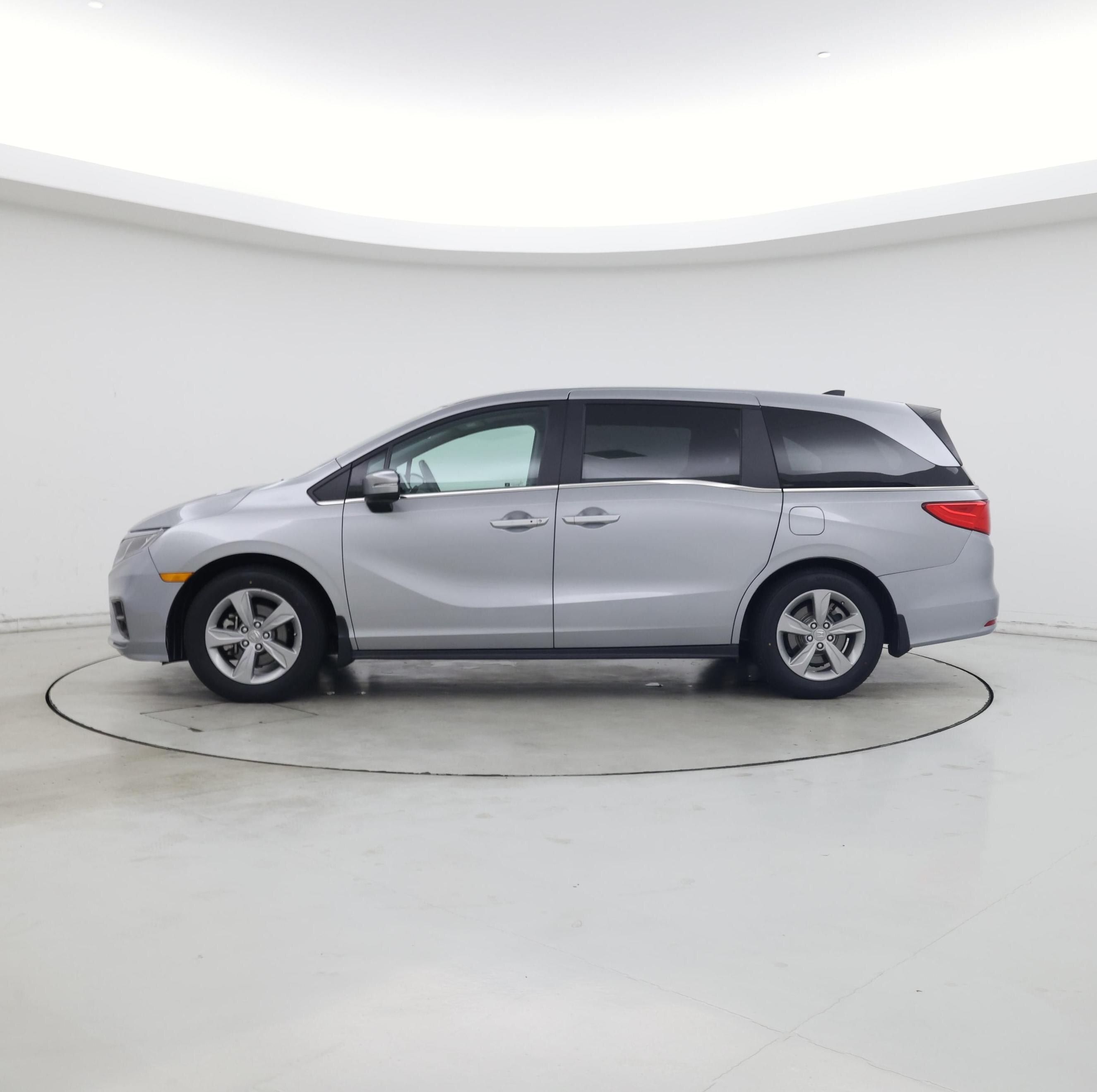 Thumbnail: 2018 Honda Odyssey - 3