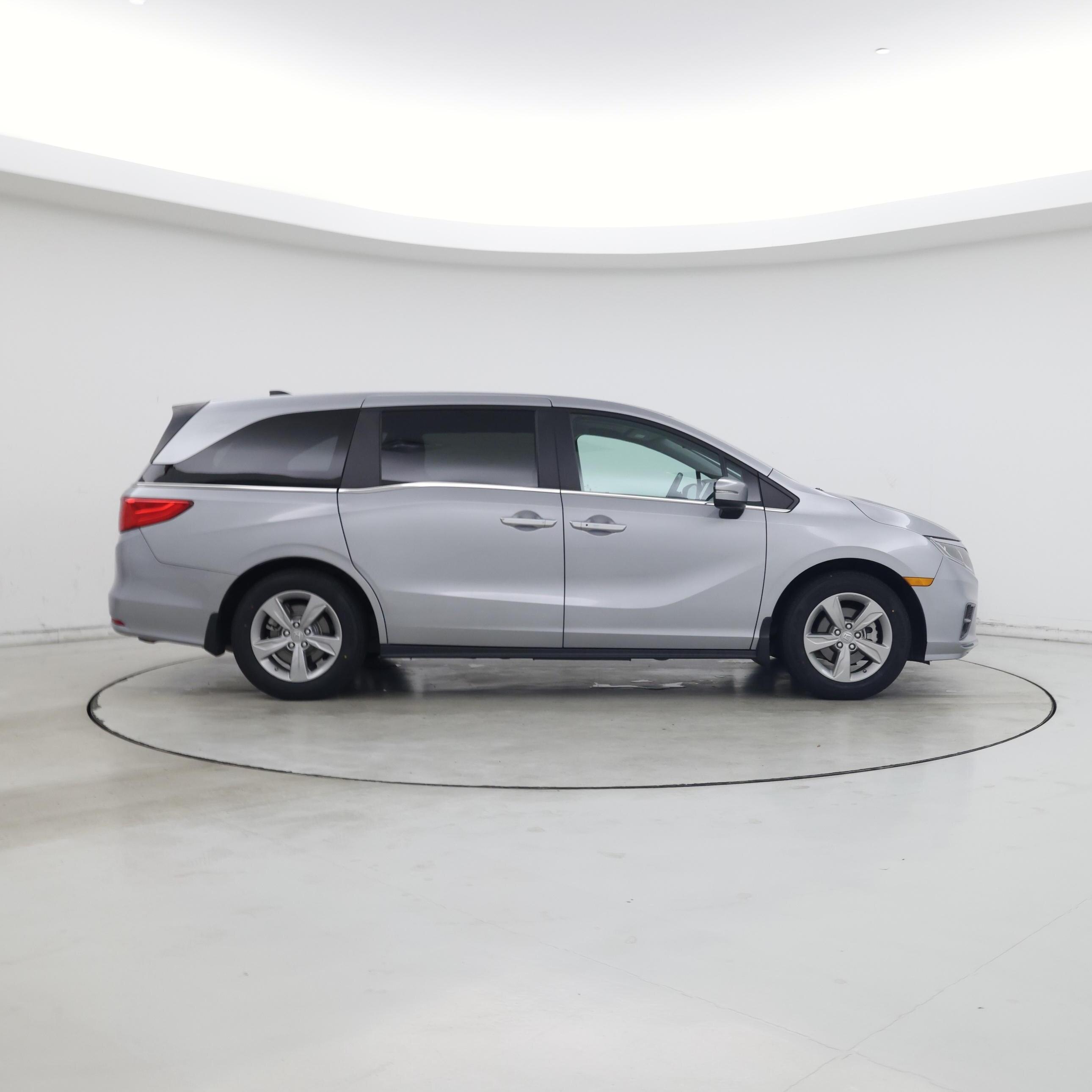 Thumbnail: 2018 Honda Odyssey - 7