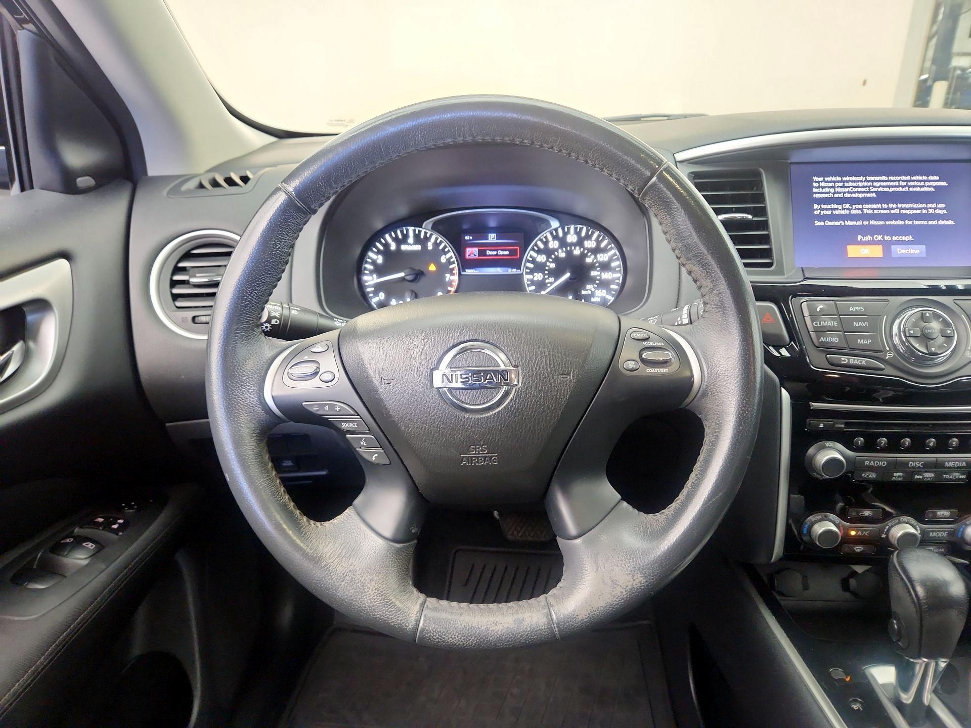 Thumbnail: 2017 Nissan Pathfinder - 10
