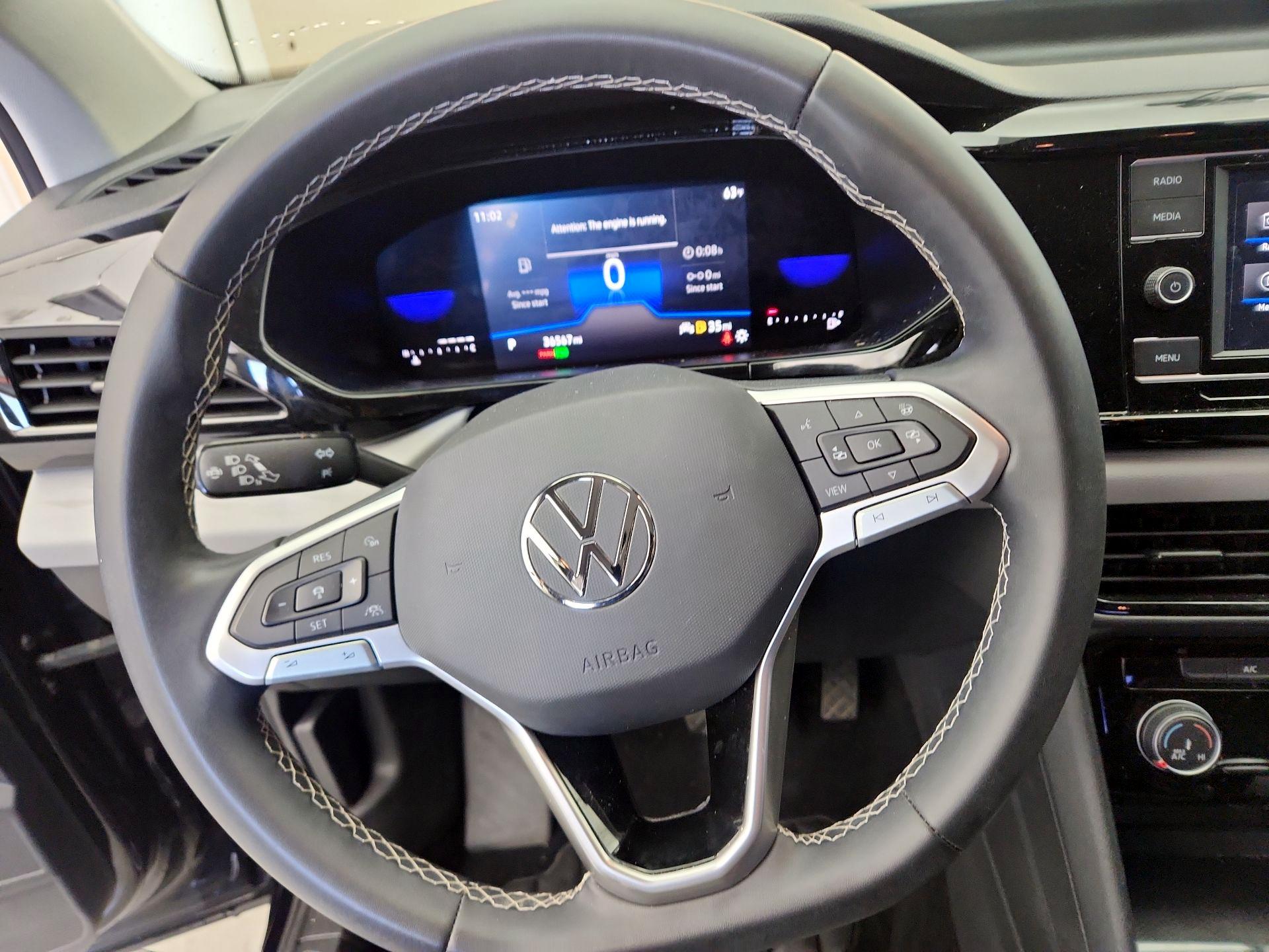 Thumbnail: 2023 Volkswagen Taos - 10