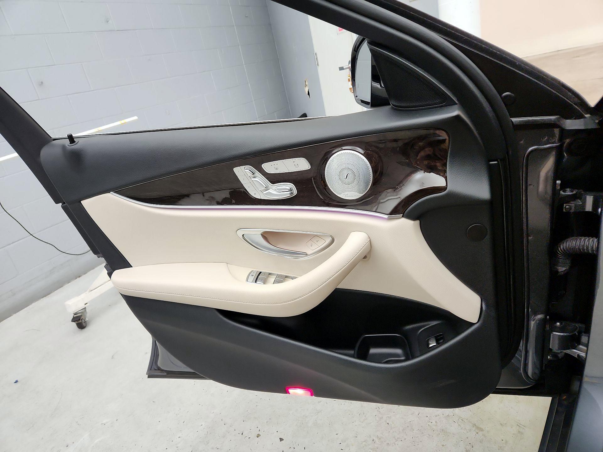 Thumbnail: 2019 Mercedes-Benz E-Class - 12