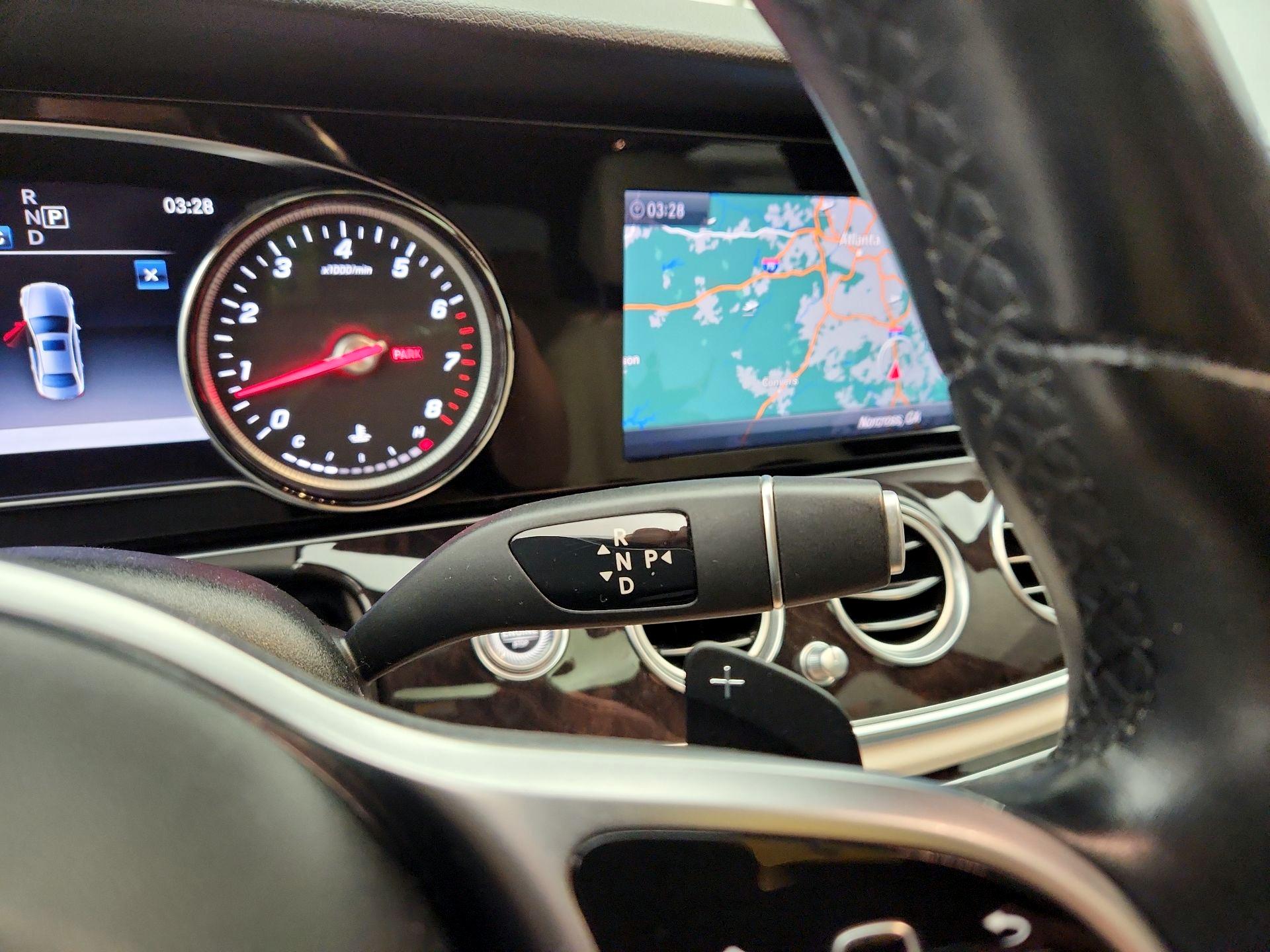 Thumbnail: 2019 Mercedes-Benz E-Class - 18