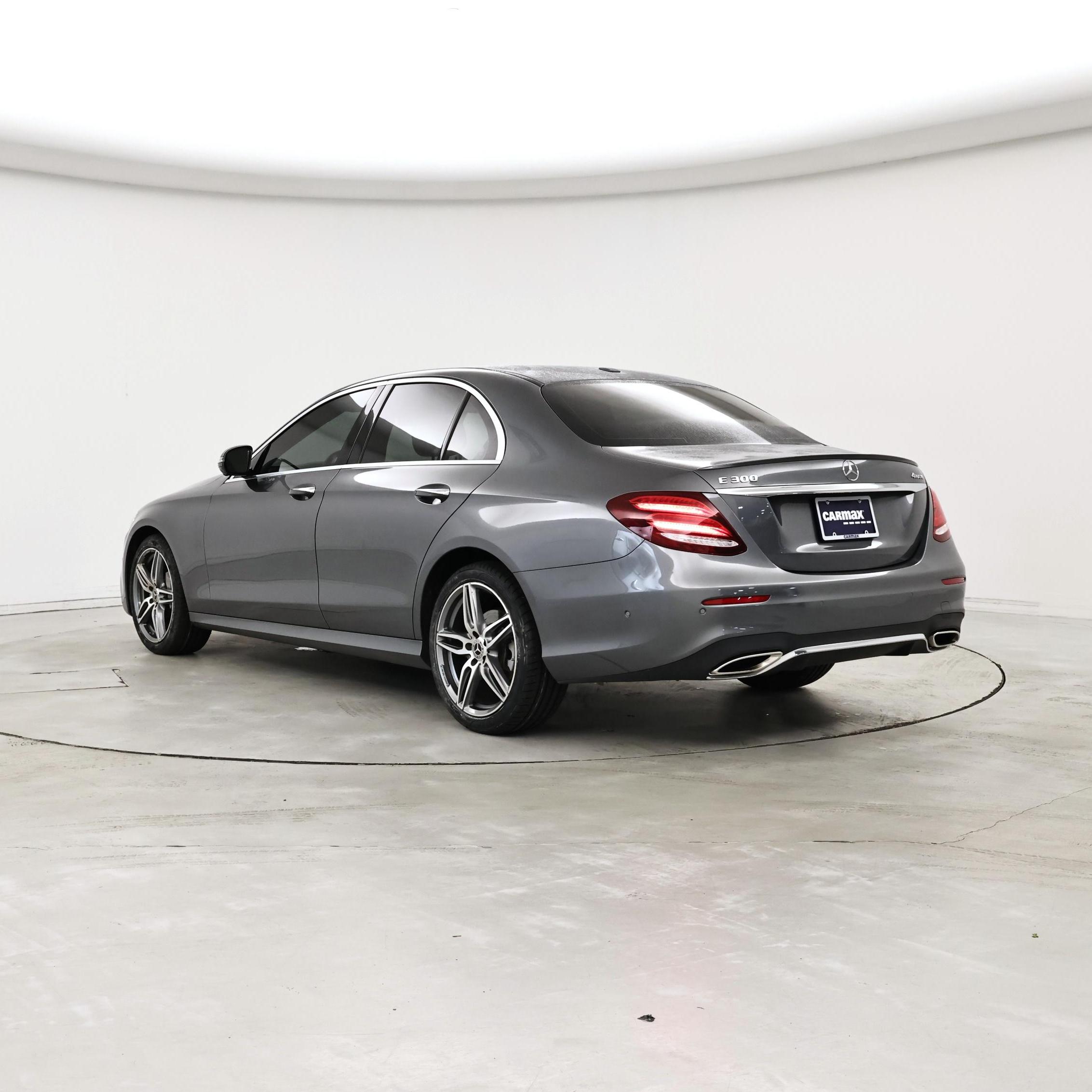 Thumbnail: 2019 Mercedes-Benz E-Class - 2