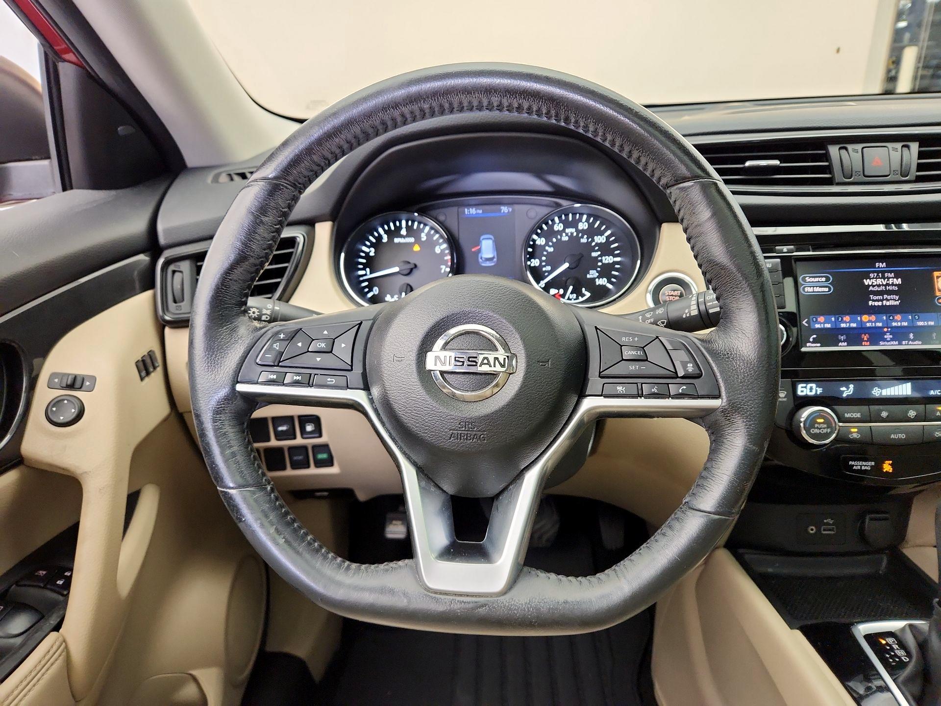 Thumbnail: 2018 Nissan Rogue - 10