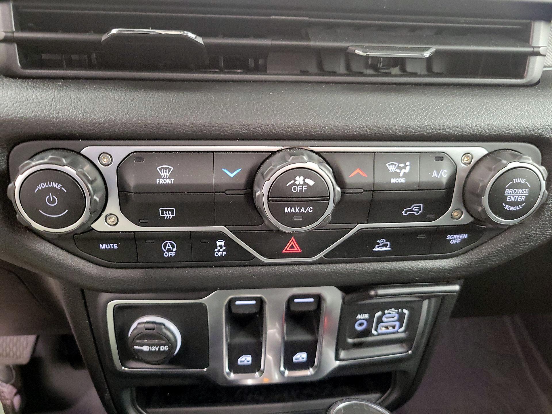 Thumbnail: 2024 Jeep Wrangler - 16