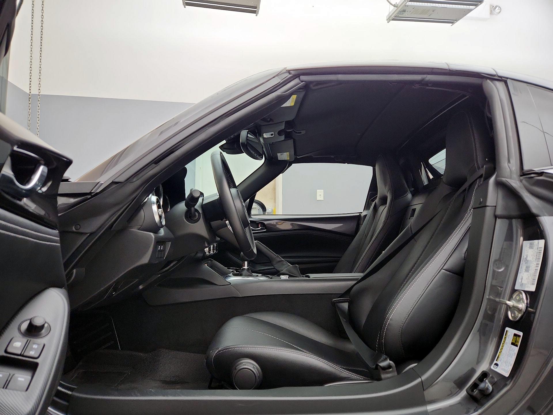 Thumbnail: 2021 Mazda MX-5 Miata - 11