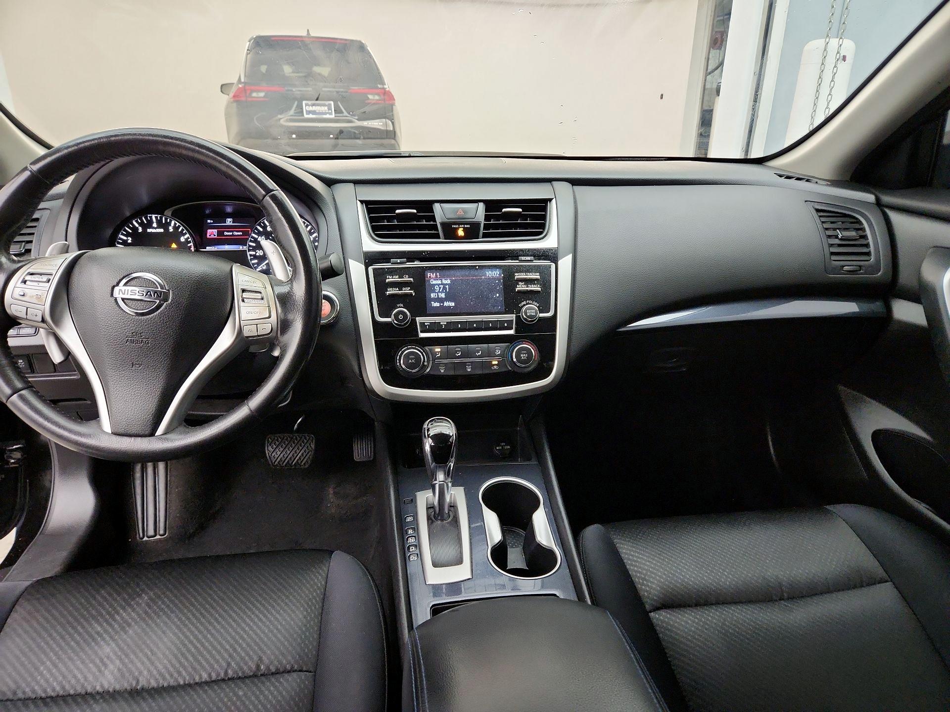 Thumbnail: 2018 Nissan Altima - 9