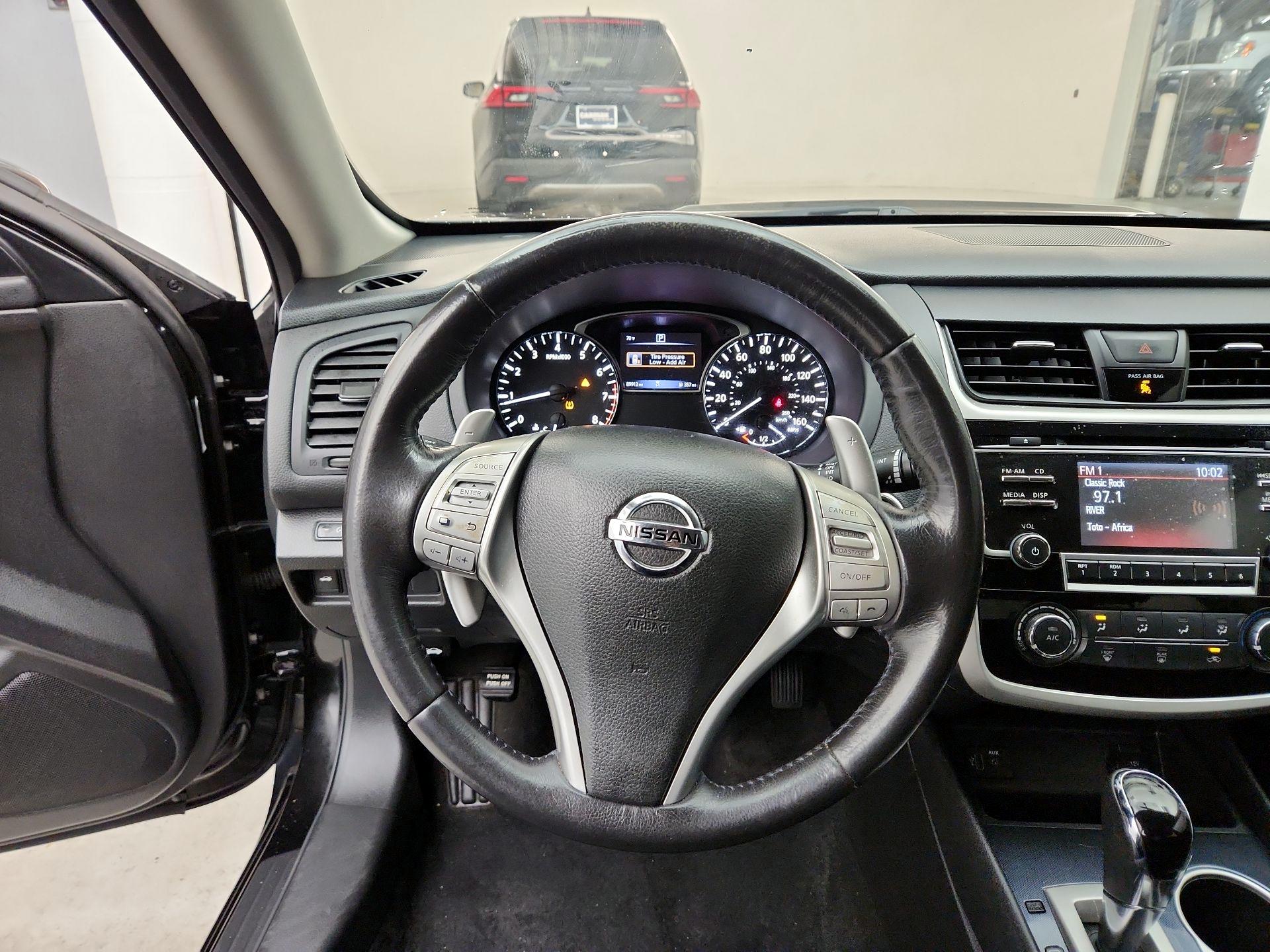 Thumbnail: 2018 Nissan Altima - 10