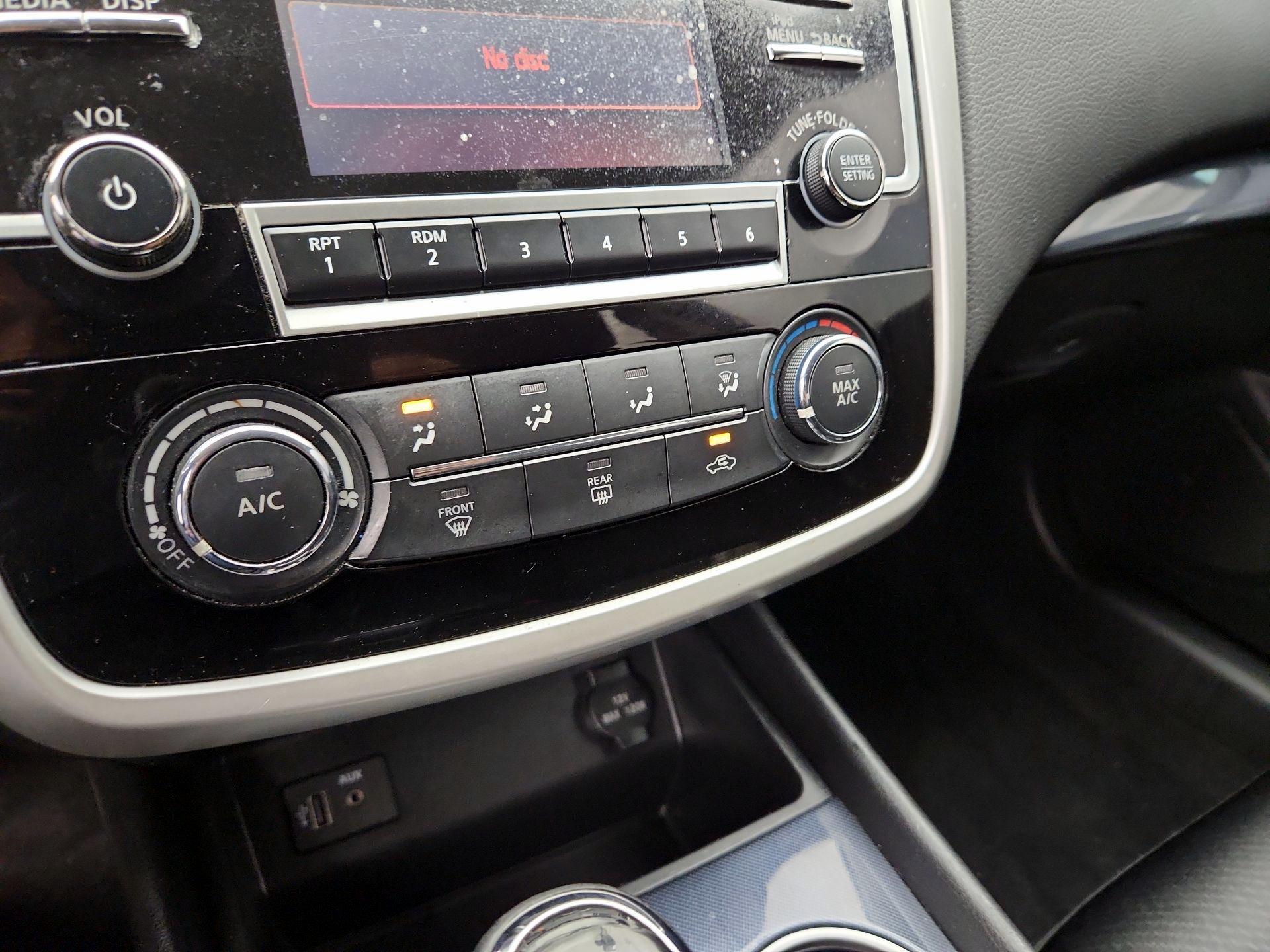 Thumbnail: 2018 Nissan Altima - 16
