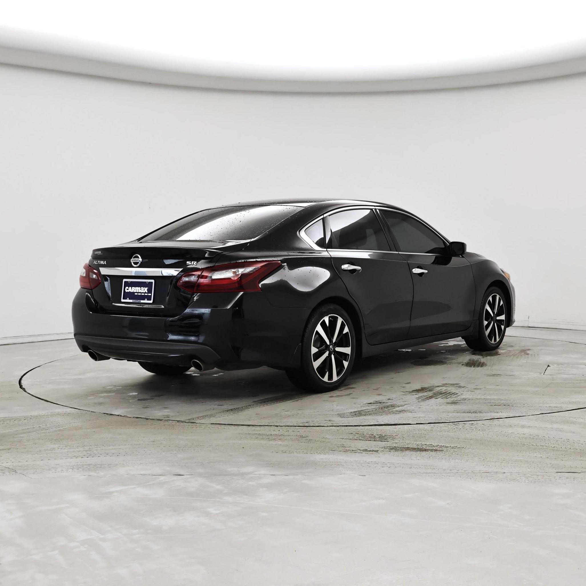 Thumbnail: 2018 Nissan Altima - 8
