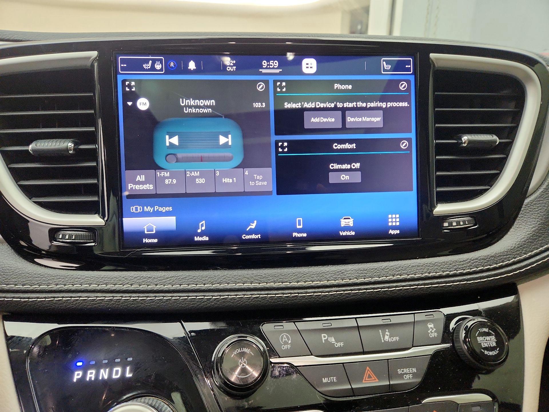 Thumbnail: 2021 Chrysler Pacifica - 15