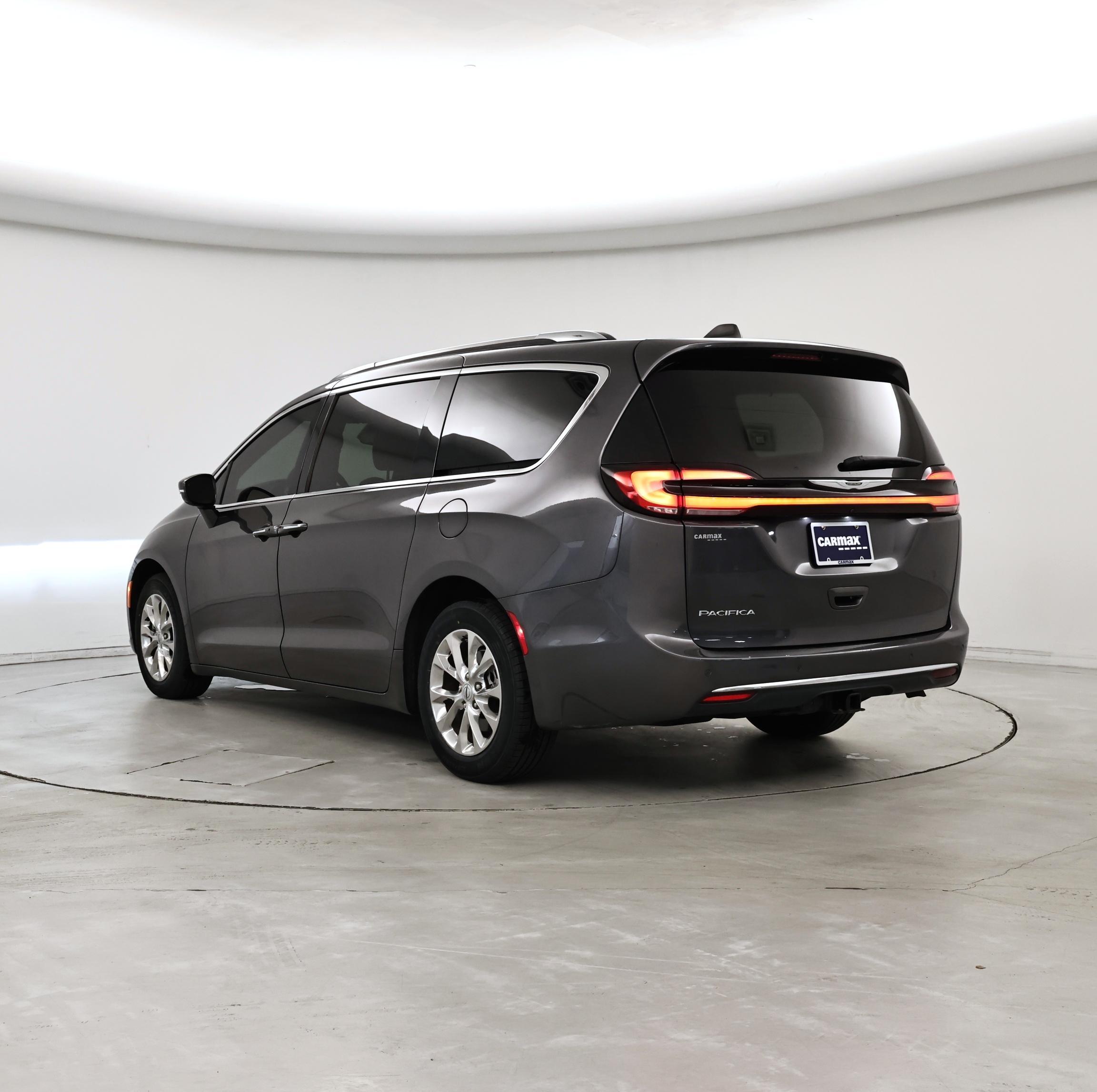 Thumbnail: 2021 Chrysler Pacifica - 2