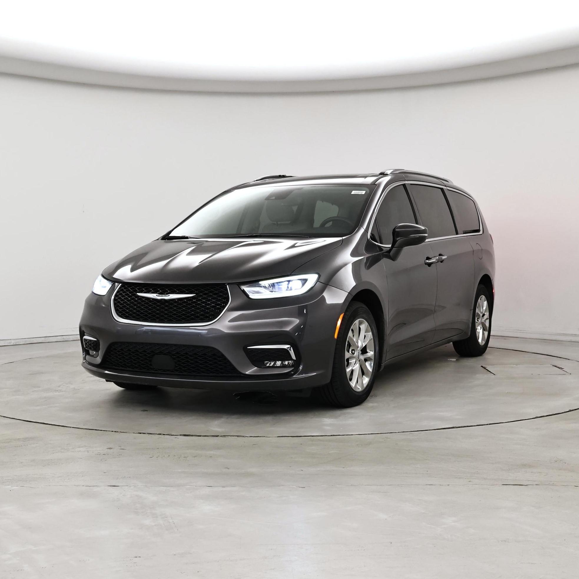 Thumbnail: 2021 Chrysler Pacifica - 4
