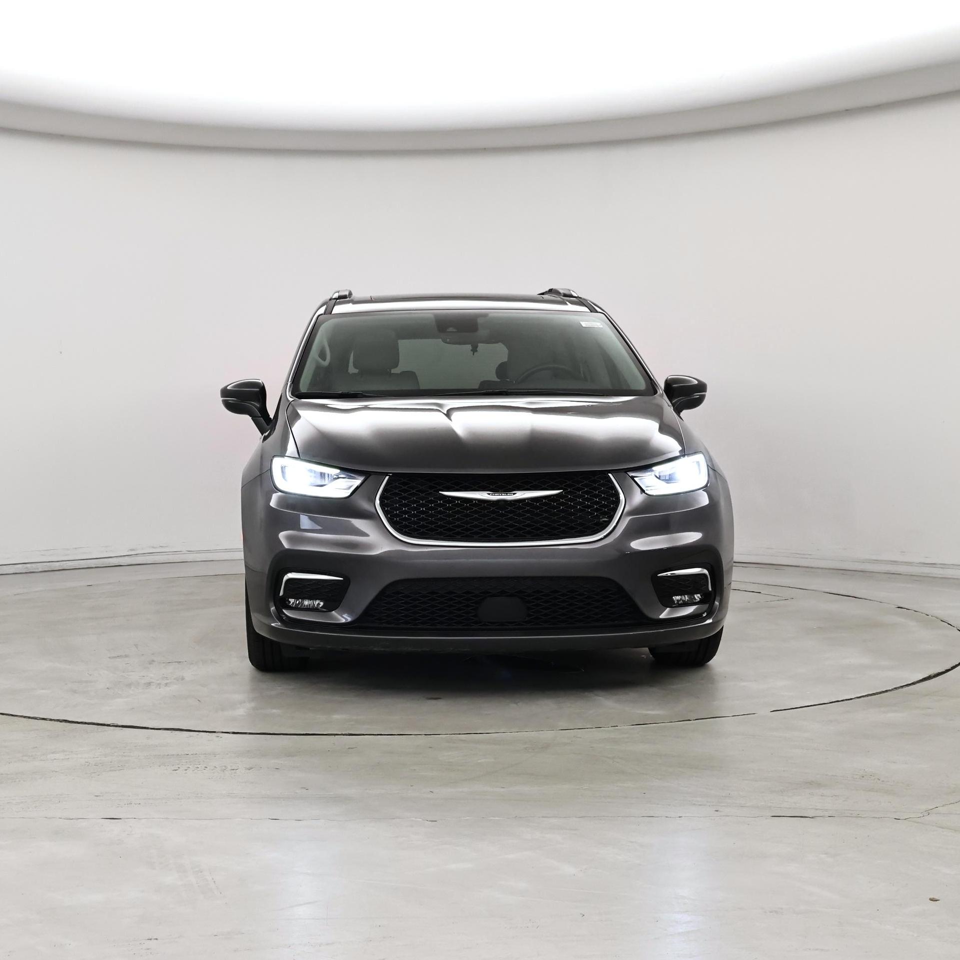 Thumbnail: 2021 Chrysler Pacifica - 5