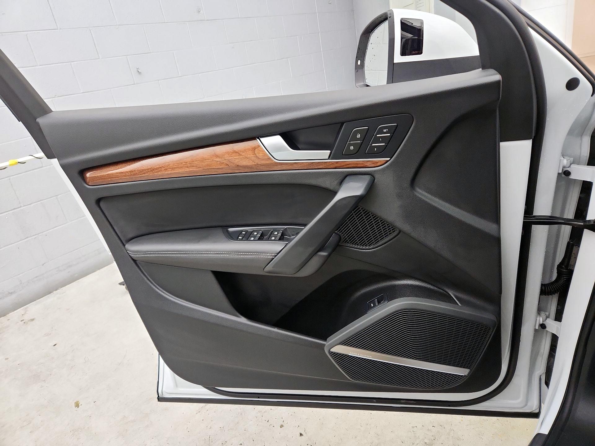 Thumbnail: 2023 Audi Q5 - 12