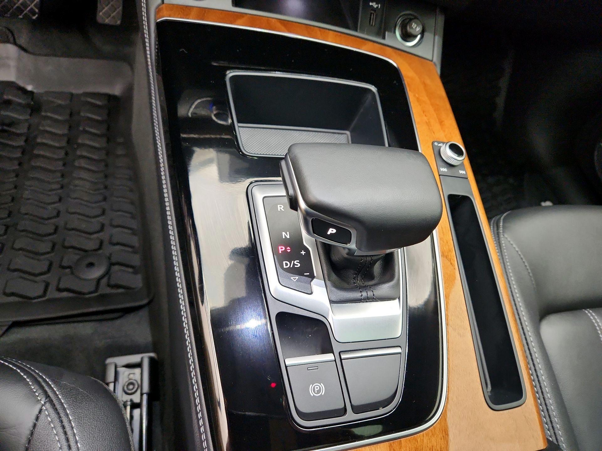 Thumbnail: 2023 Audi Q5 - 18
