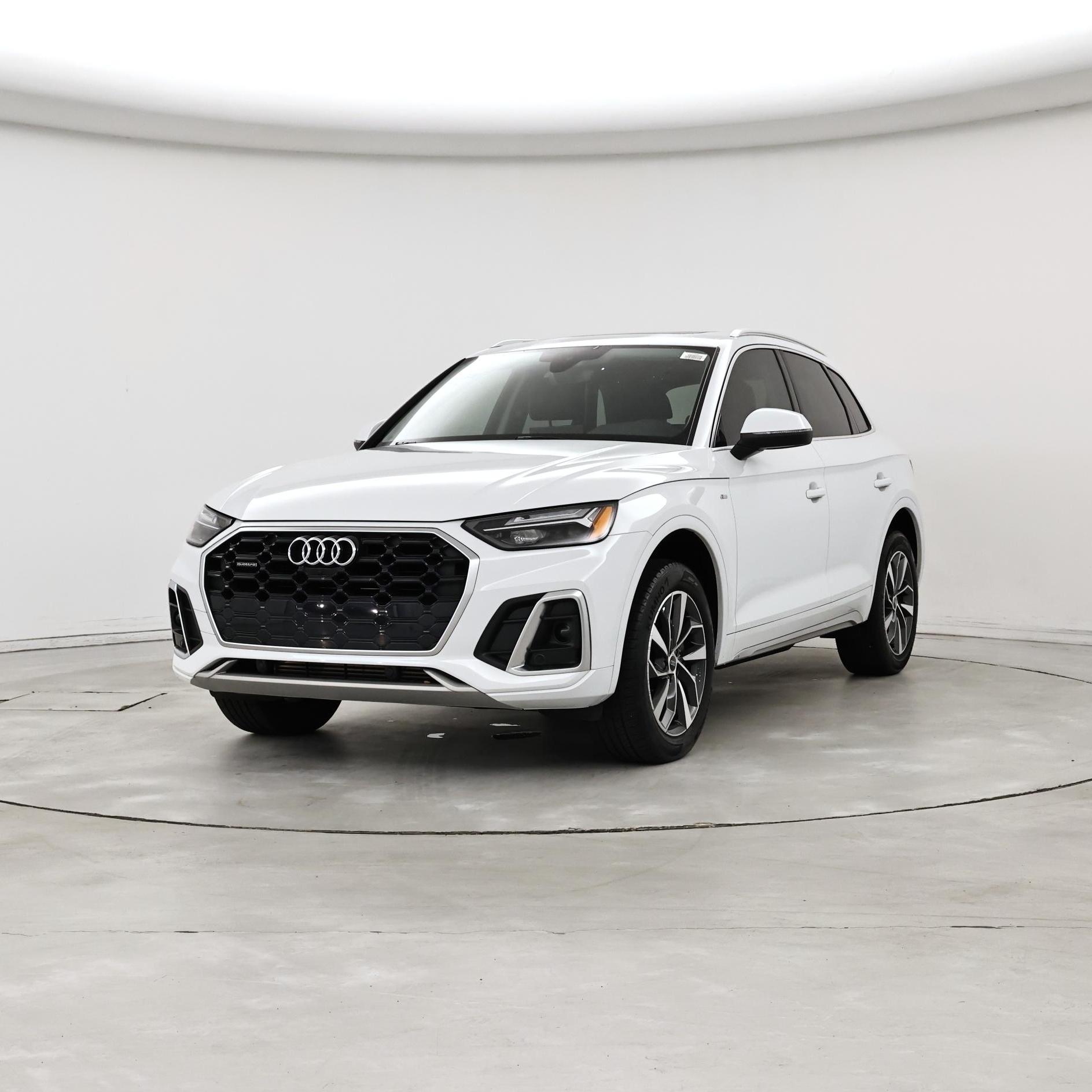 Thumbnail: 2023 Audi Q5 - 4