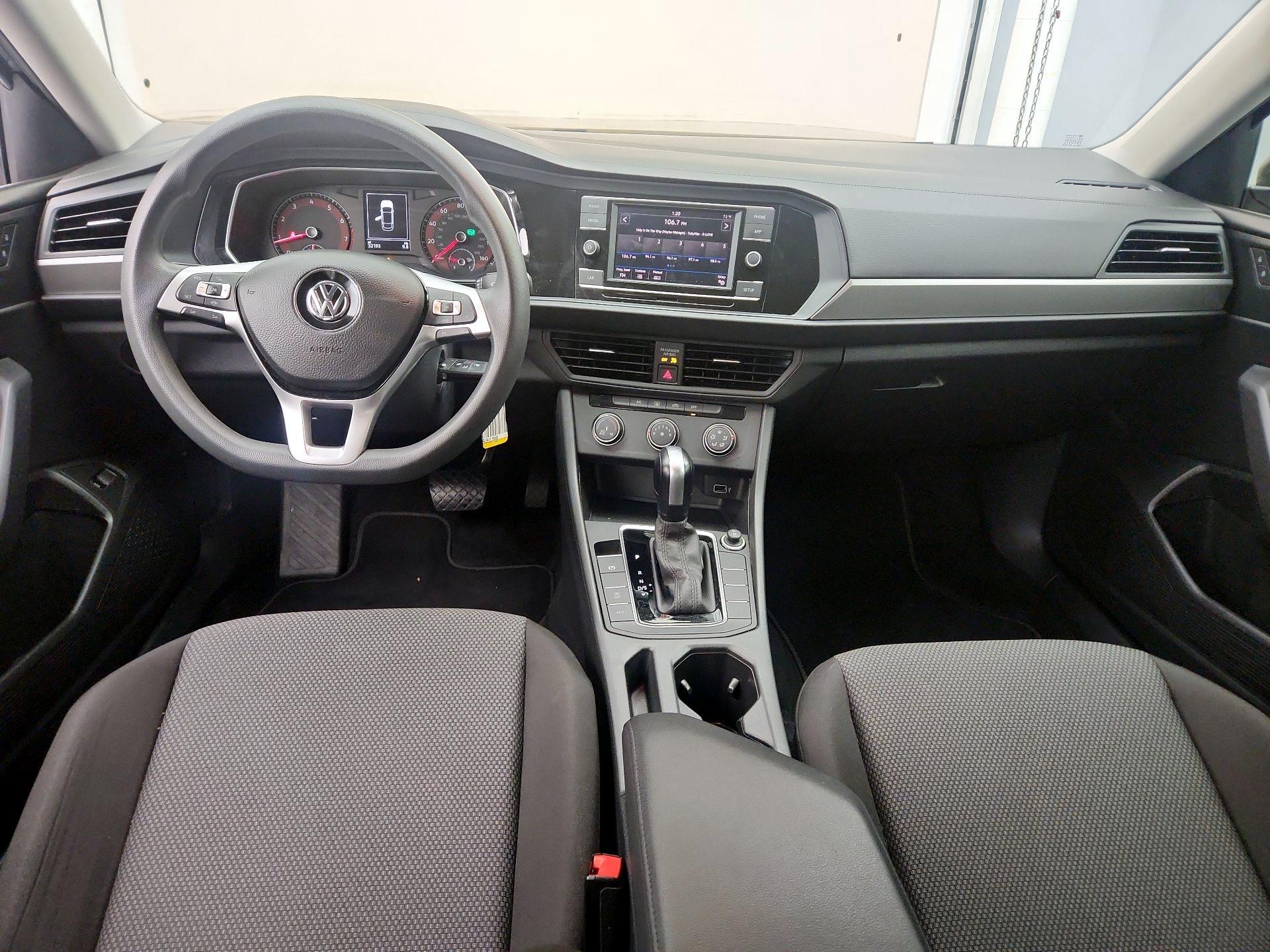 Thumbnail: 2019 Volkswagen Jetta - 9