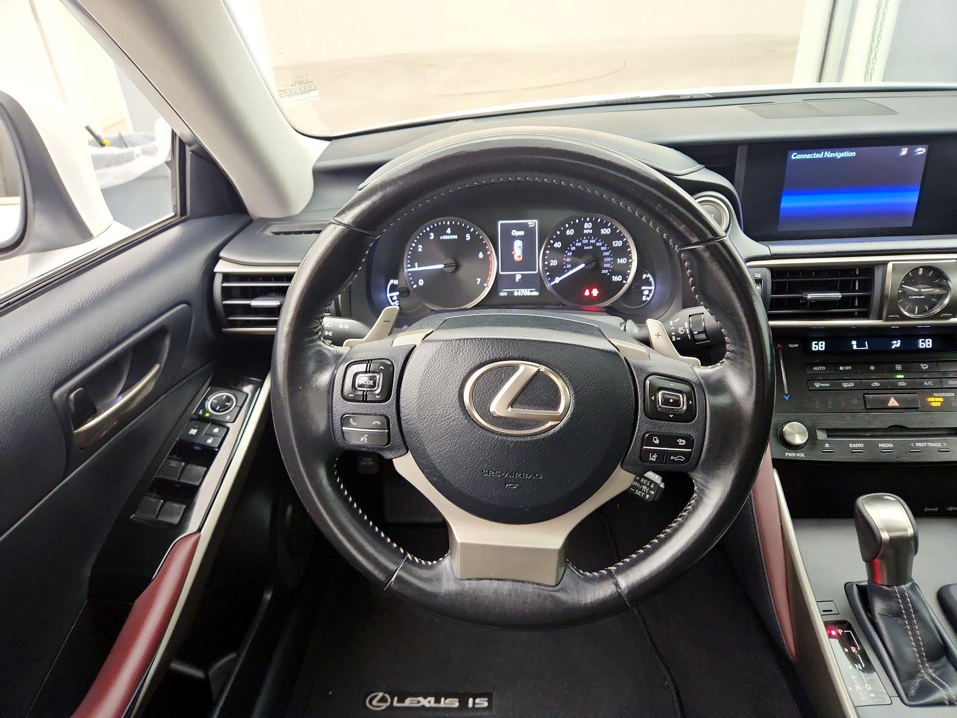 Thumbnail: 2018 Lexus IS - 10