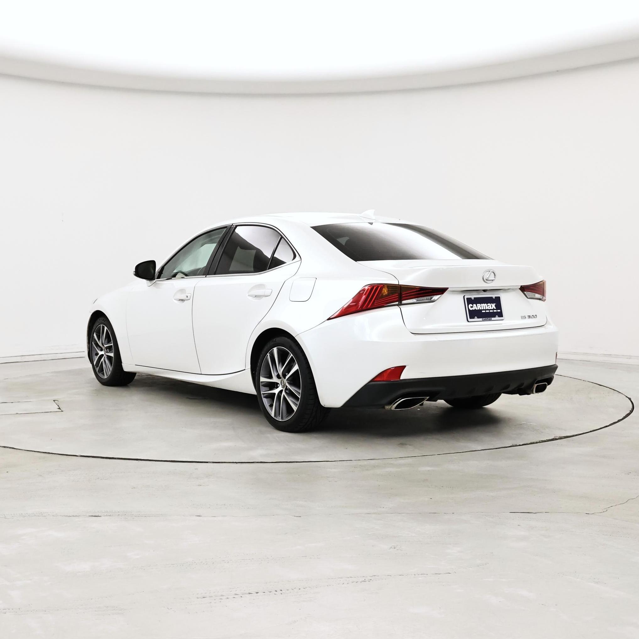 Thumbnail: 2018 Lexus IS - 2