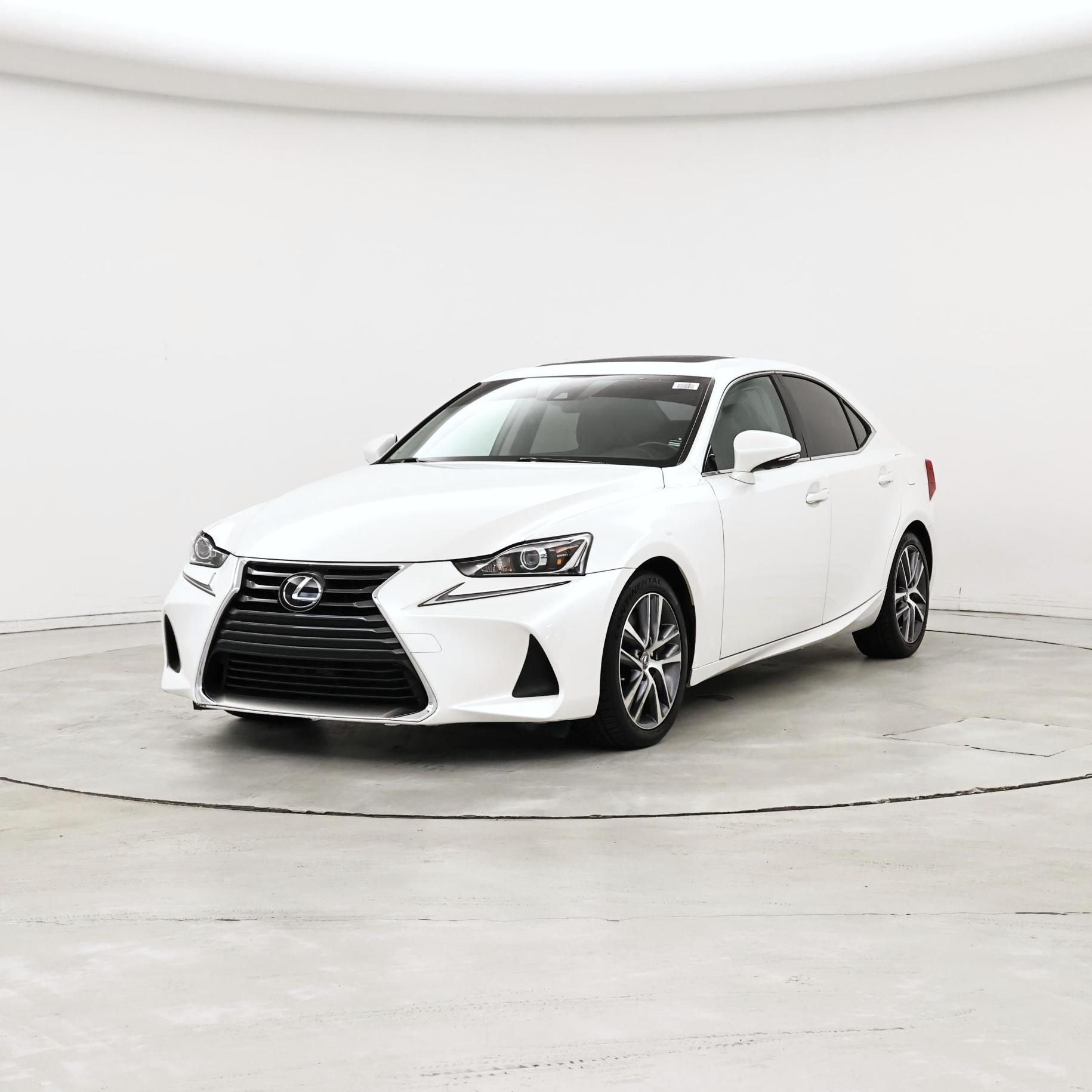 Thumbnail: 2018 Lexus IS - 4