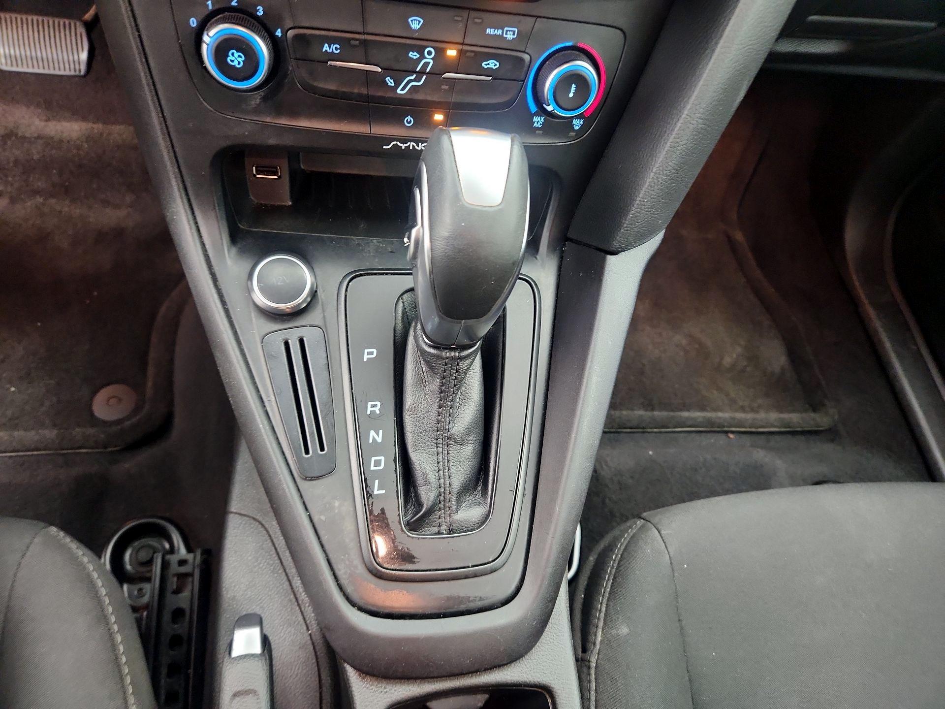 Thumbnail: 2016 Ford Focus - 17