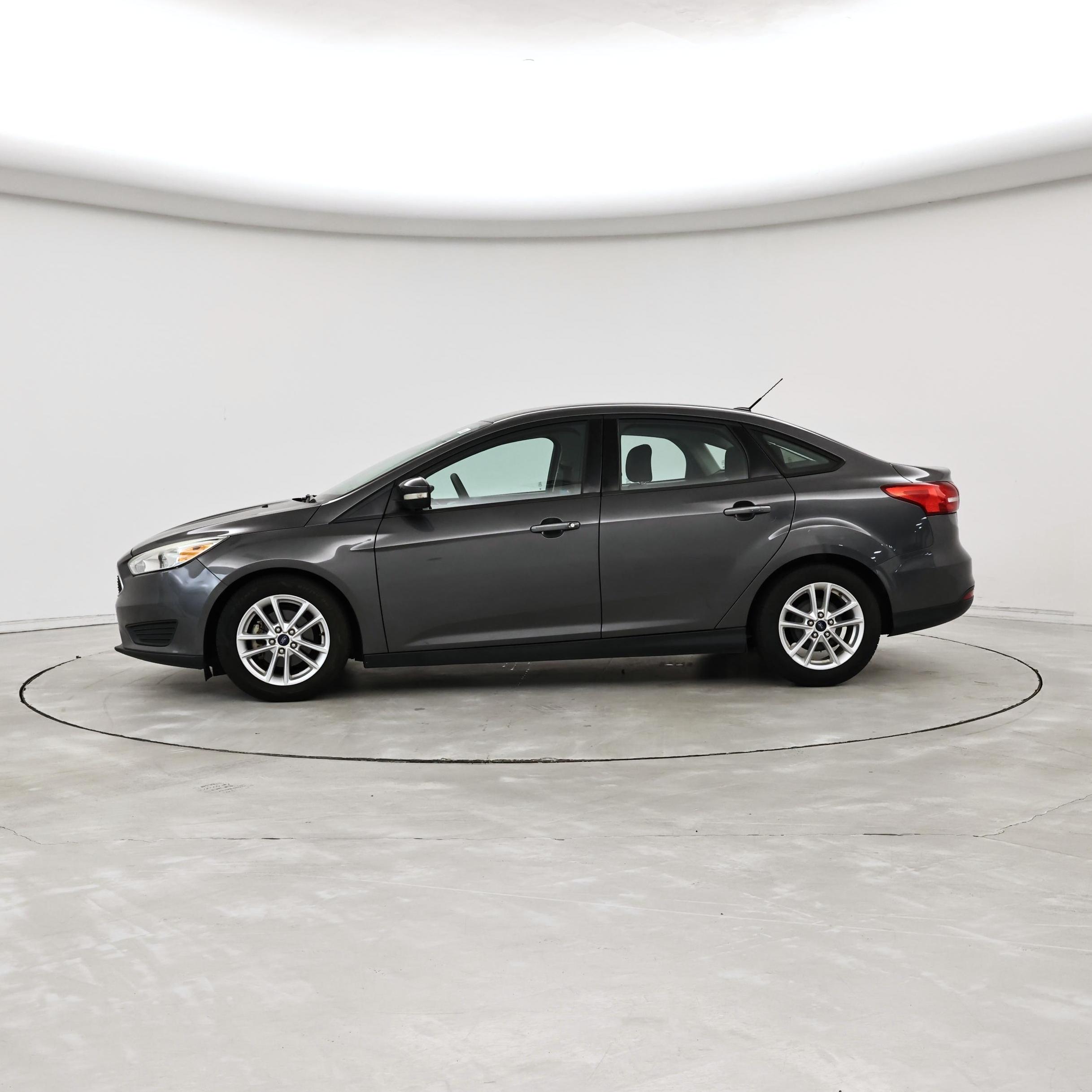 Thumbnail: 2016 Ford Focus - 3