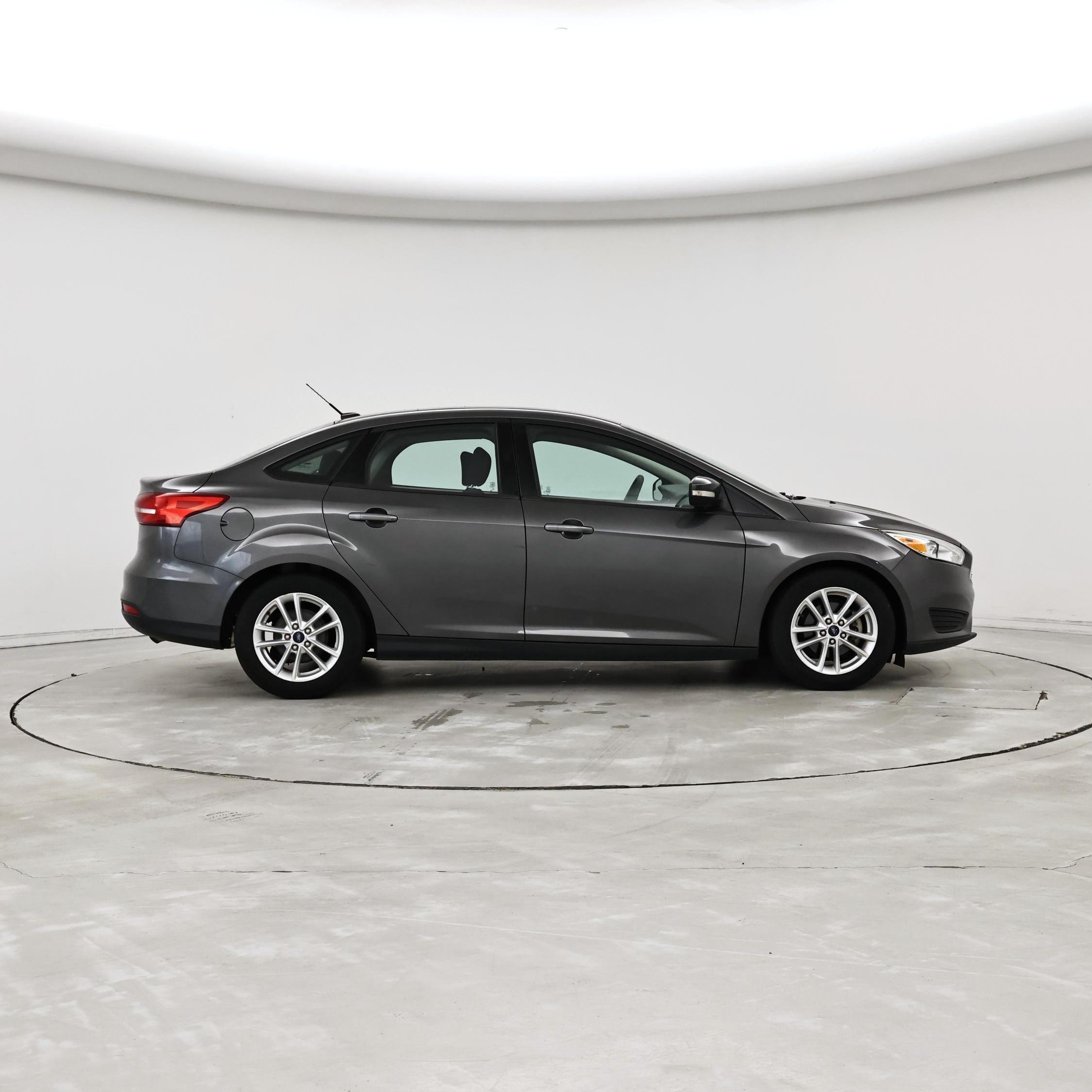 Thumbnail: 2016 Ford Focus - 7