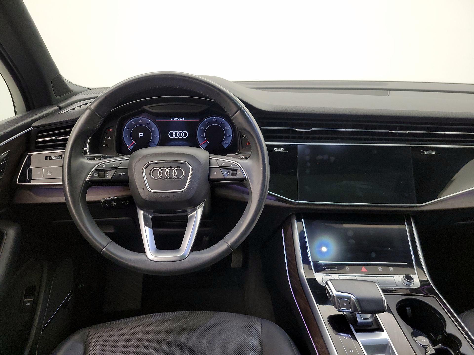 Thumbnail: 2020 Audi Q7 - 10