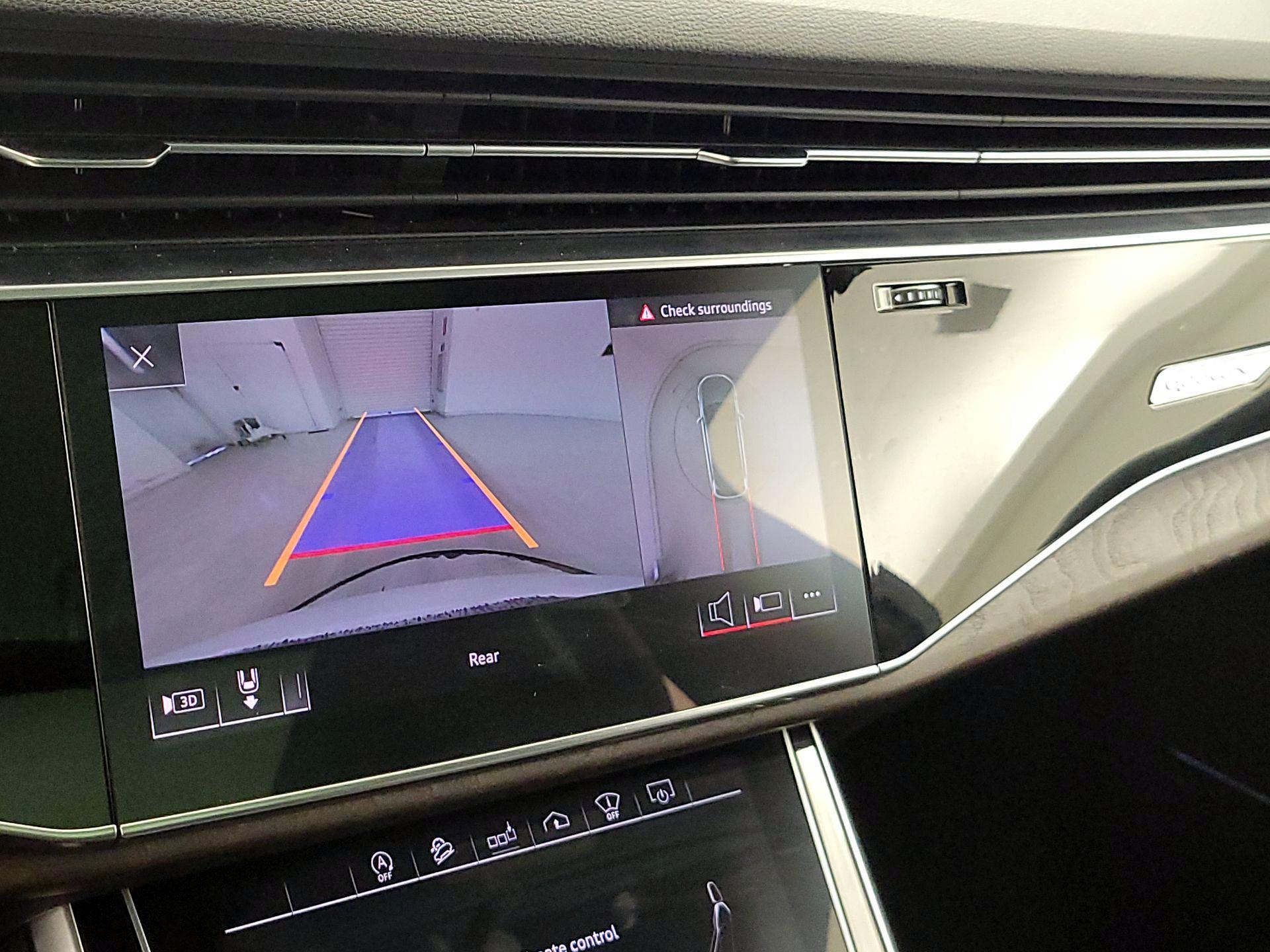 Thumbnail: 2020 Audi Q7 - 15