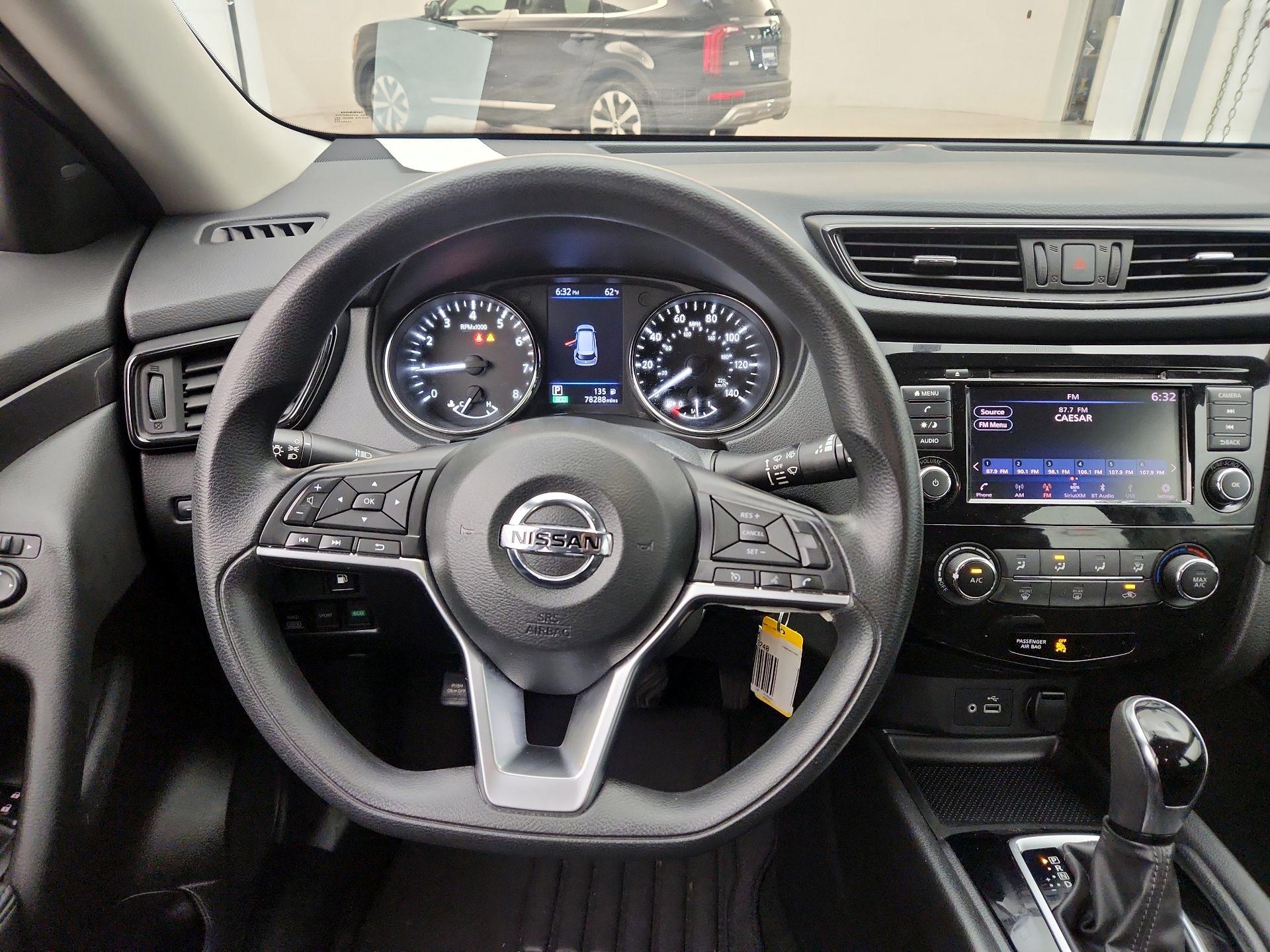 Thumbnail: 2018 Nissan Rogue - 10